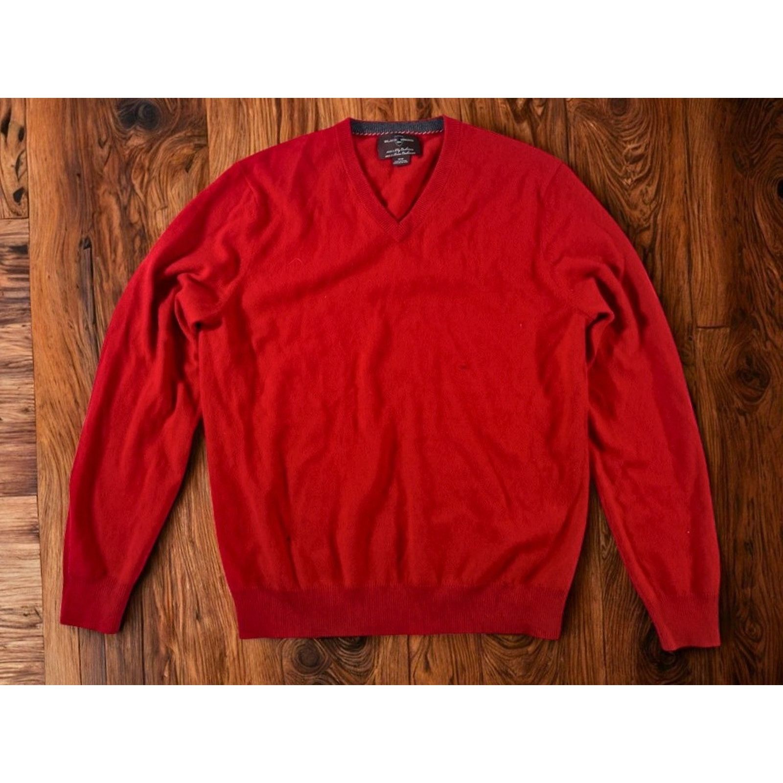 Black Brown 1826 Black Brown 1826 Men’s Red 100% 2-Ply Cashmere Sweater Sz. M Size US M / EU 48-50 / 2 - 8 Thumbnail