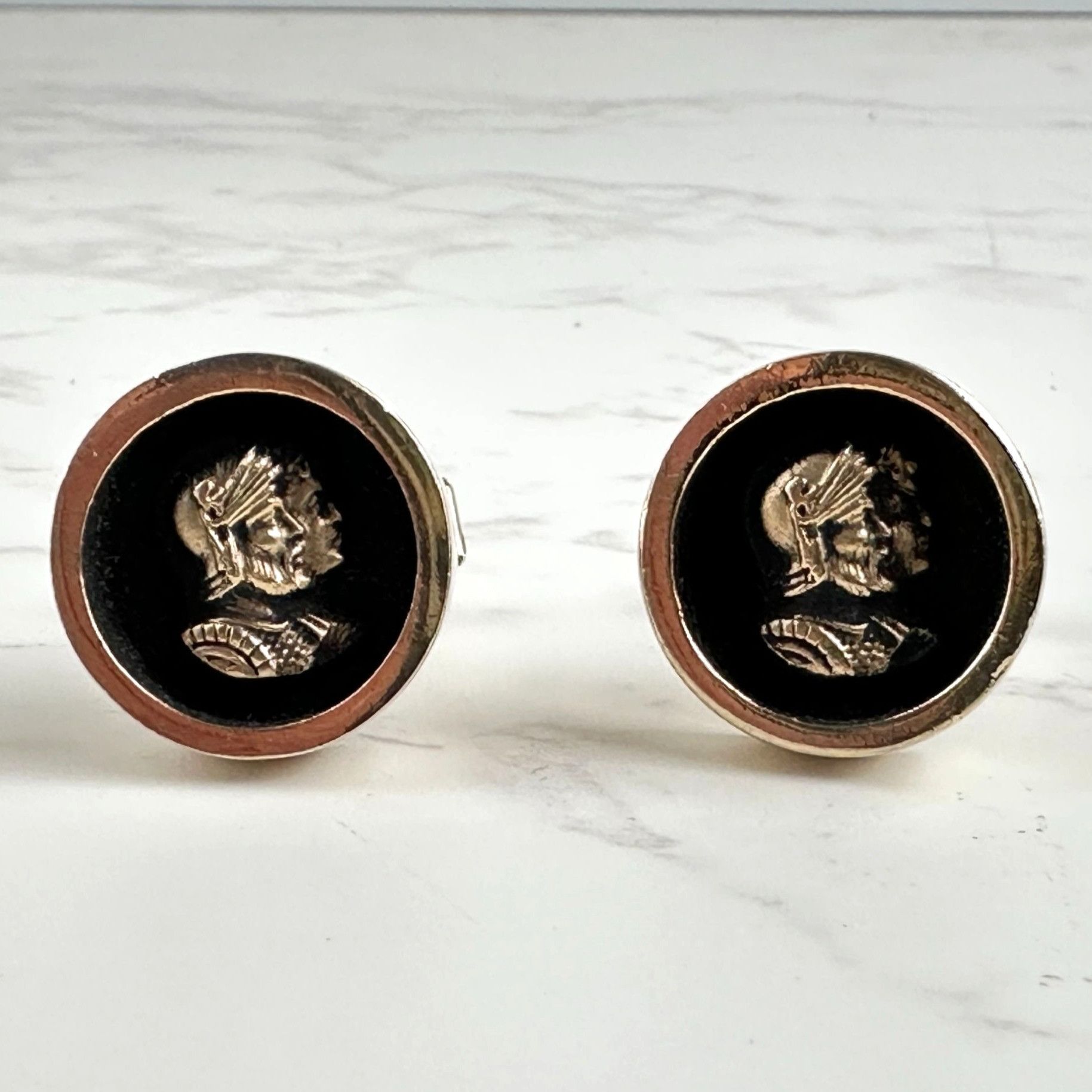 Vintage Gold and Black Warrior Profile Cufflinks, 1950s Pat Pend. Size ONE SIZE - 3 Thumbnail