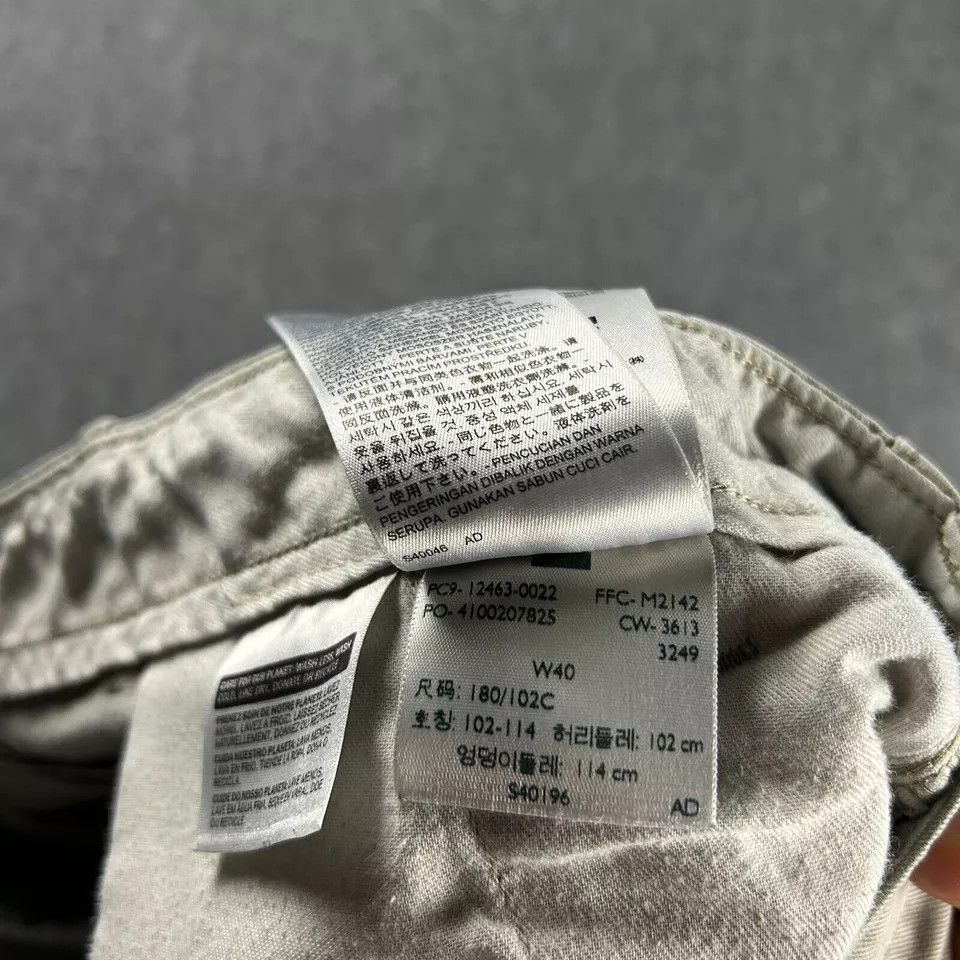 Levi's Levi's Shorts Mens 40 Cargo Hiking Distressed 100% Adults Size US 40 / EU 56 - 8 Thumbnail