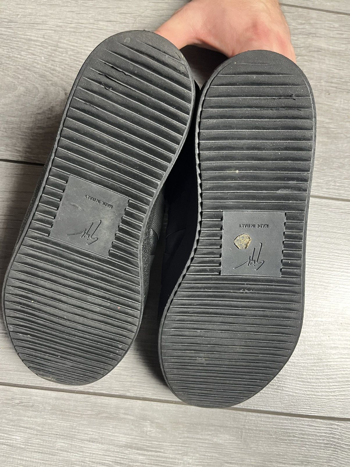 Giuseppe Zanotti Giuseppe Zanotti hi top sneakers size 38 Size US 7 / EU 40 - 5 Thumbnail