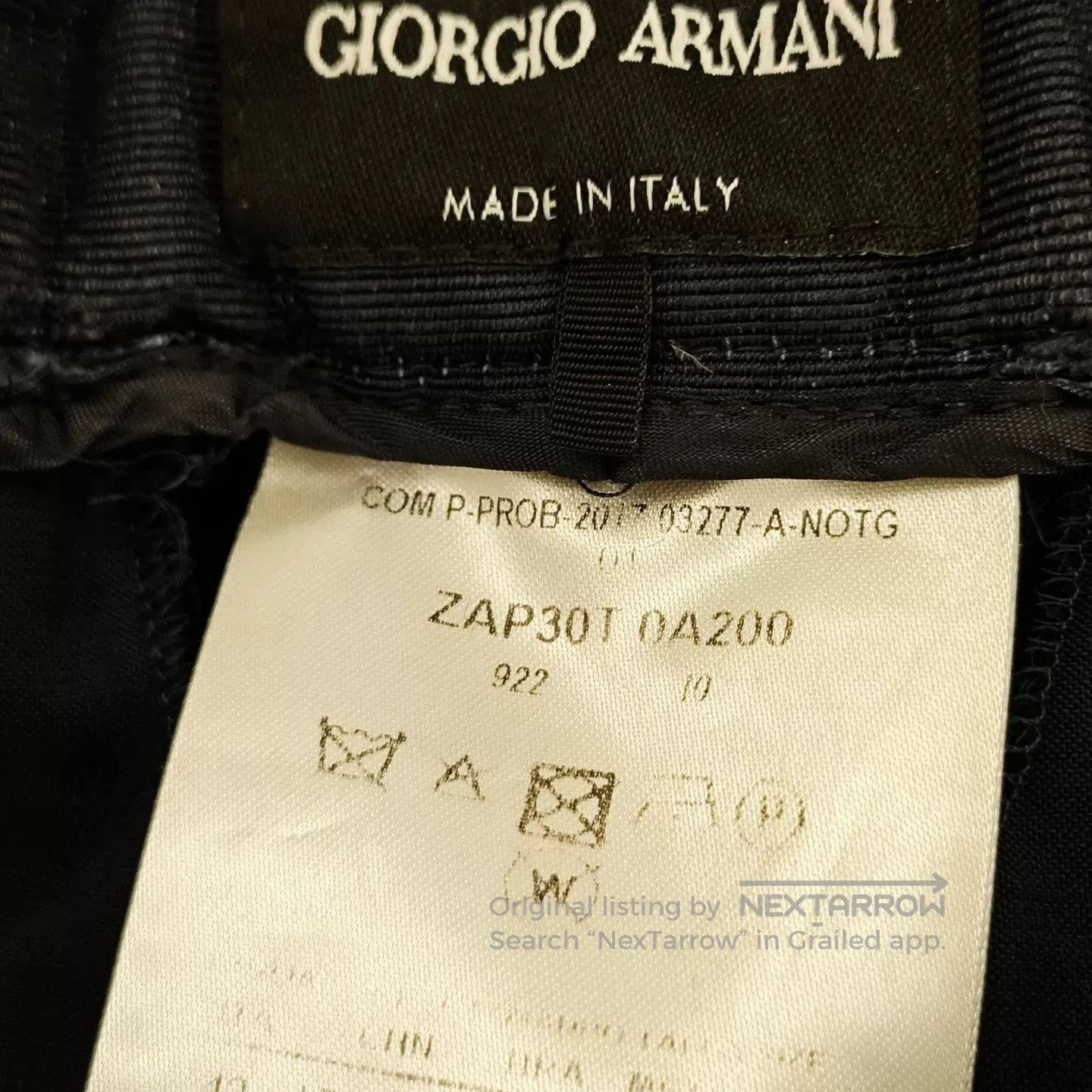 Giorgio Armani Giorgio Armani Velvet Dark Blue Jogger Pants. Size US 26 / EU 42 - 3 Thumbnail