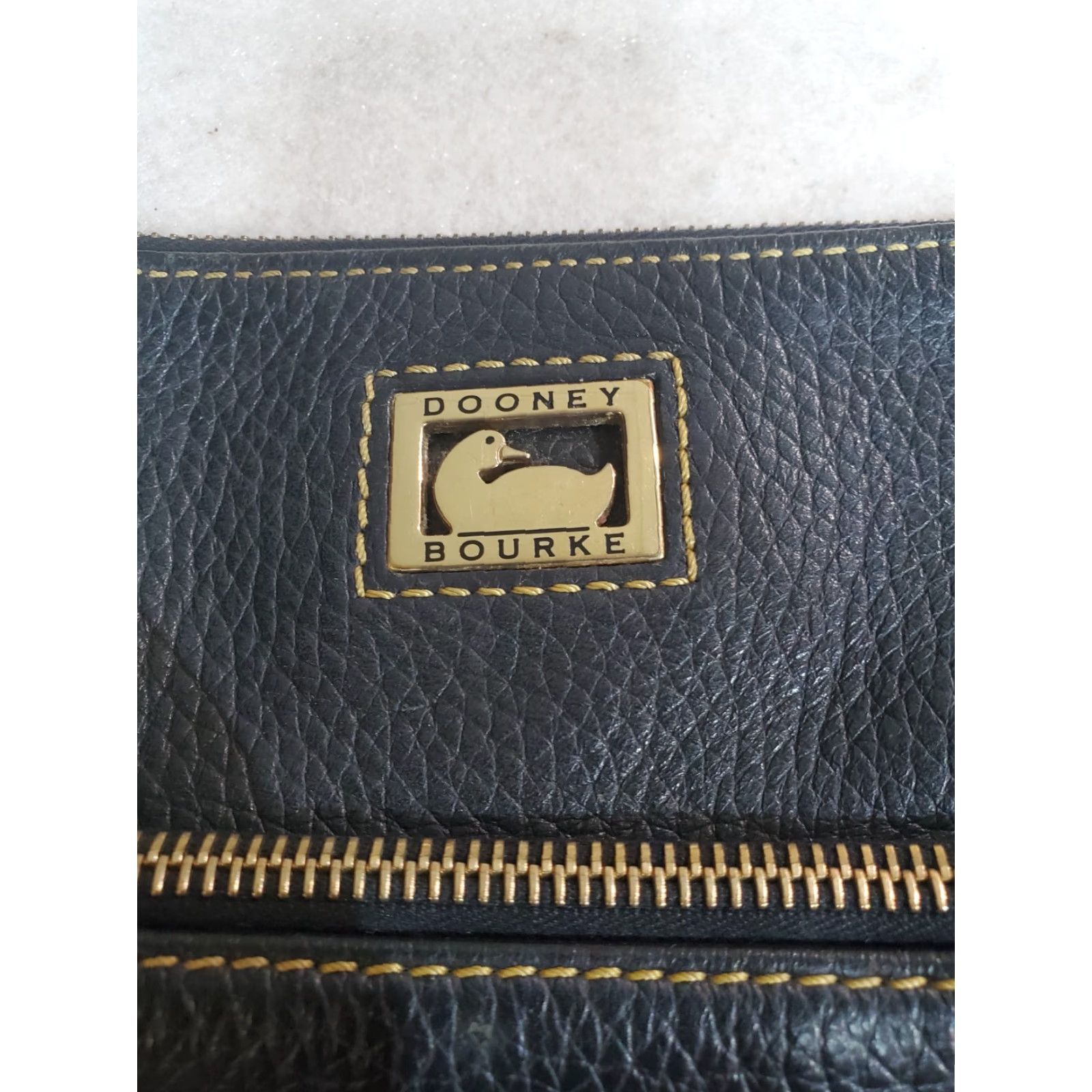 Dooney & Bourke VINTAGE Dooney & Bourke Pebbled Leather Letter Carrier Shoulder Handbag- Black Size ONE SIZE - 3 Thumbnail