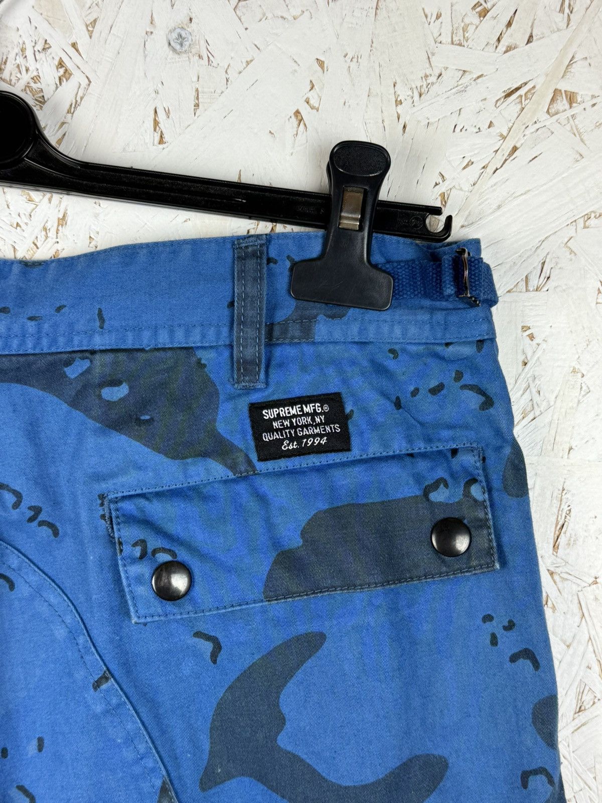 Supreme Supreme Overdyed Camo Cargo Shorts SS21 Blue Size 30 Size US 30 / EU 46 - 7 Thumbnail
