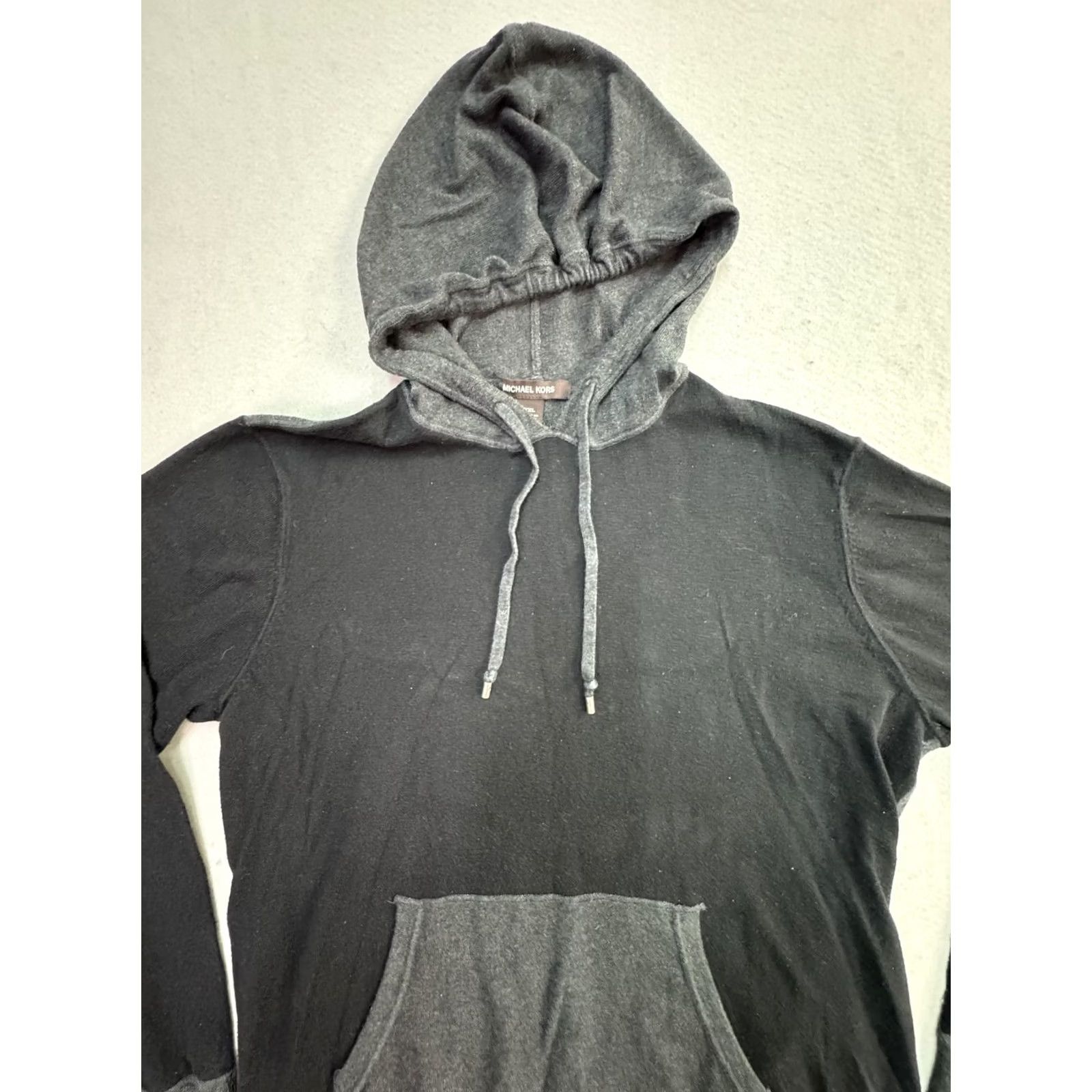 Michael Kors Michael Kors Hoodie Mens 2XL Black Gray Pullover Kangaroo Pocket Long Sleeve Size US XXL / EU 58 / 5 - 2 Thumbnail