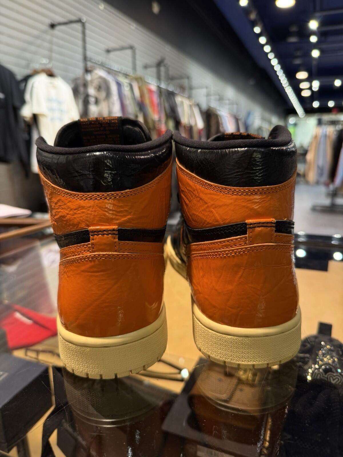Jordan Brand Jordan Air Jordan 1 Shattered Backboard 3.0 2019 Size (9) Size US 9 / EU 42 - 7 Thumbnail