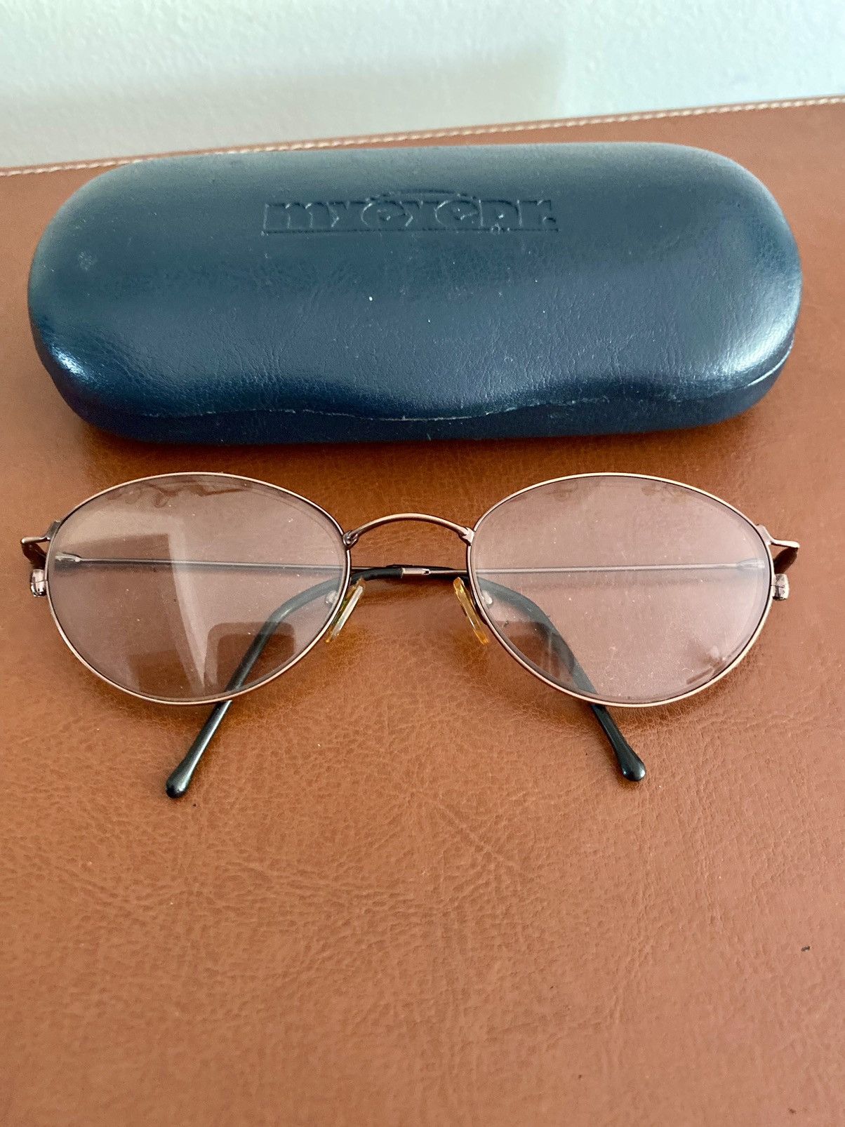 Other VINTAGE ROSE GOLD READING EYE GLASSES WITH CASE Size ONE SIZE - 1 Thumbnail