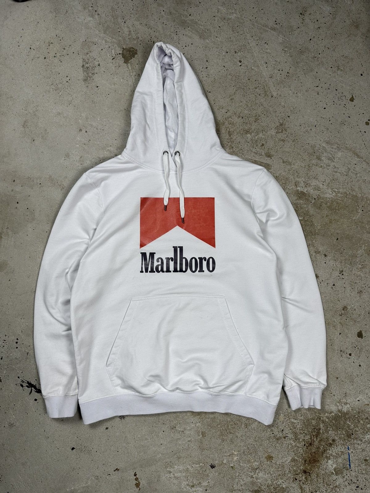 Marlboro Vintage Y2K Marlboro Big Logo White Hoodie Sweatshirt Size US L / EU 52-54 / 3 - 1 Thumbnail