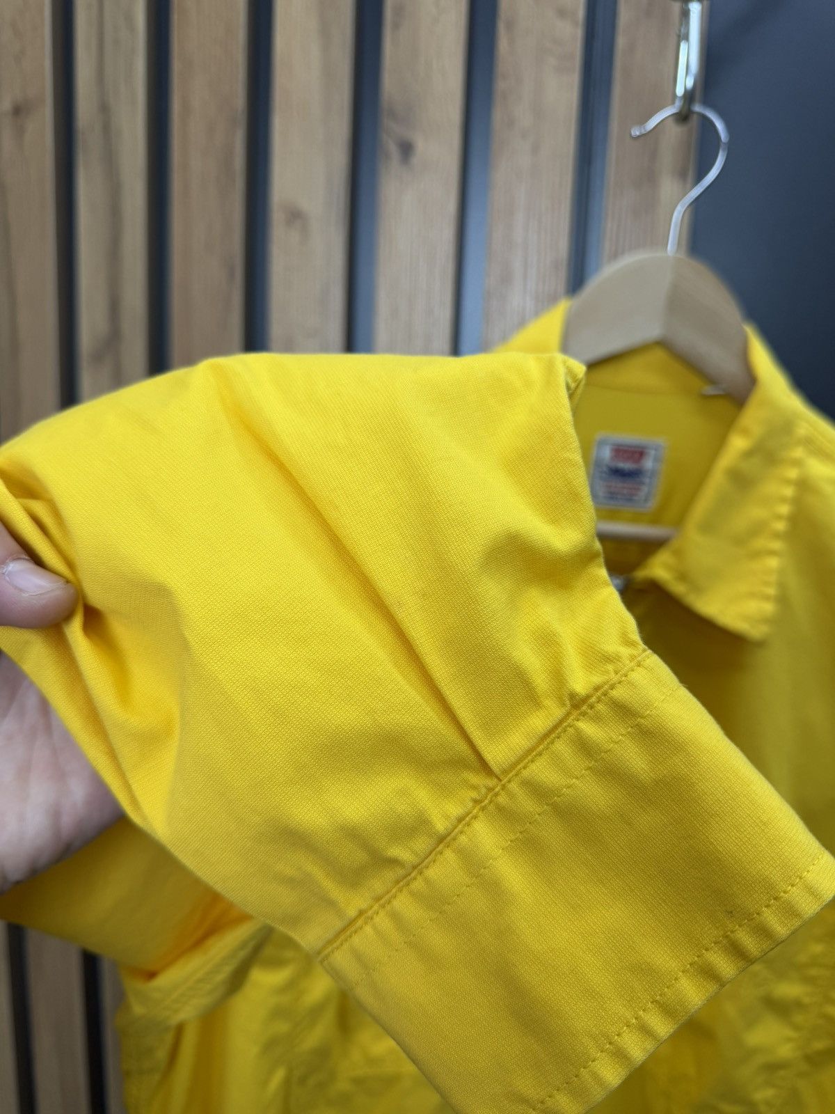 Levi's Vintage Clothing Vintage Levis Yellow Zip Up Jacket Shirt Mens Size L Size US L / EU 52-54 / 3 - 10 Thumbnail