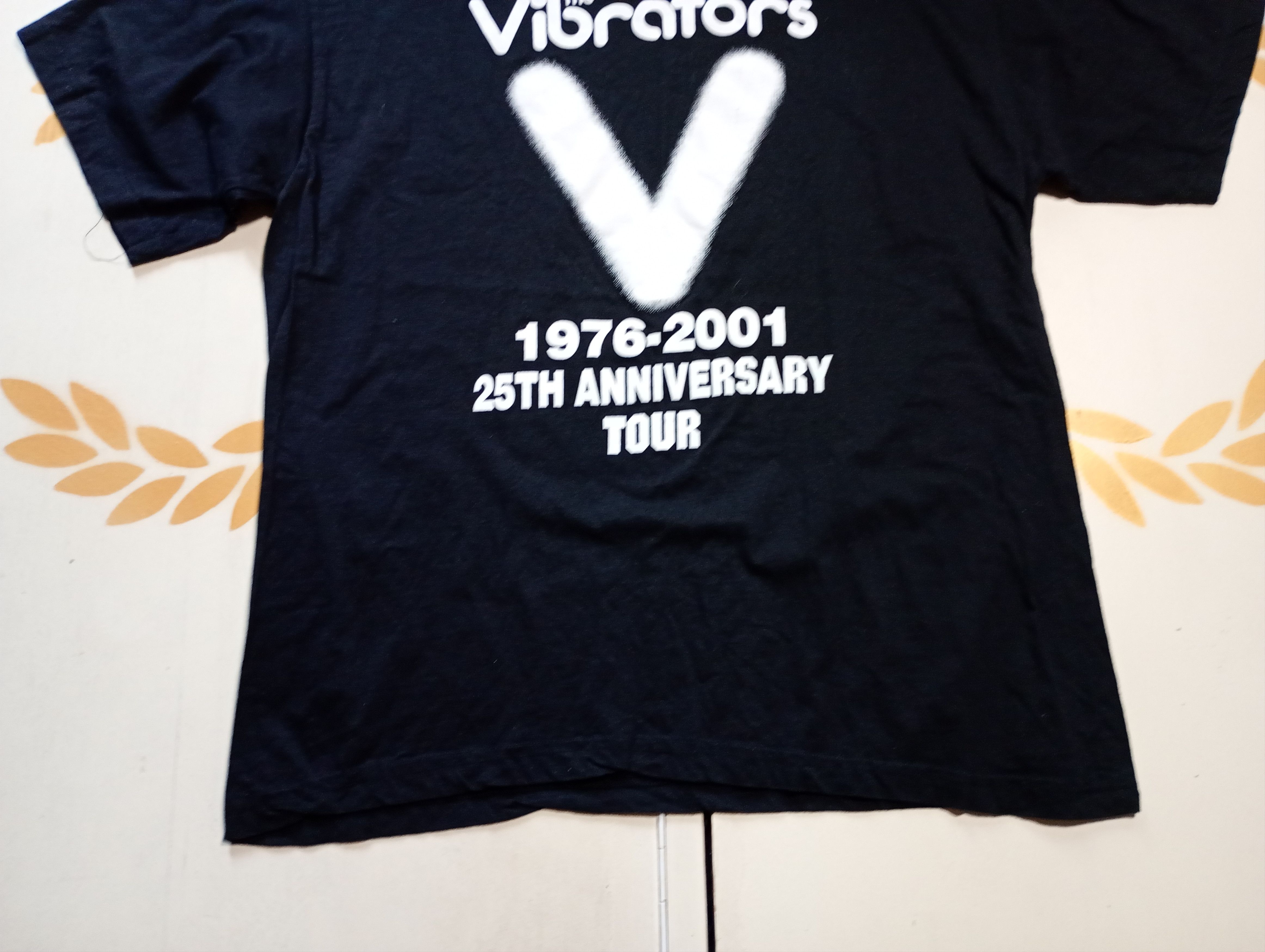 Band Tees The Vibrators 25th Anniversary Tour 2001 T-Shirt Size US XL / EU 56 / 4 - 3 Thumbnail