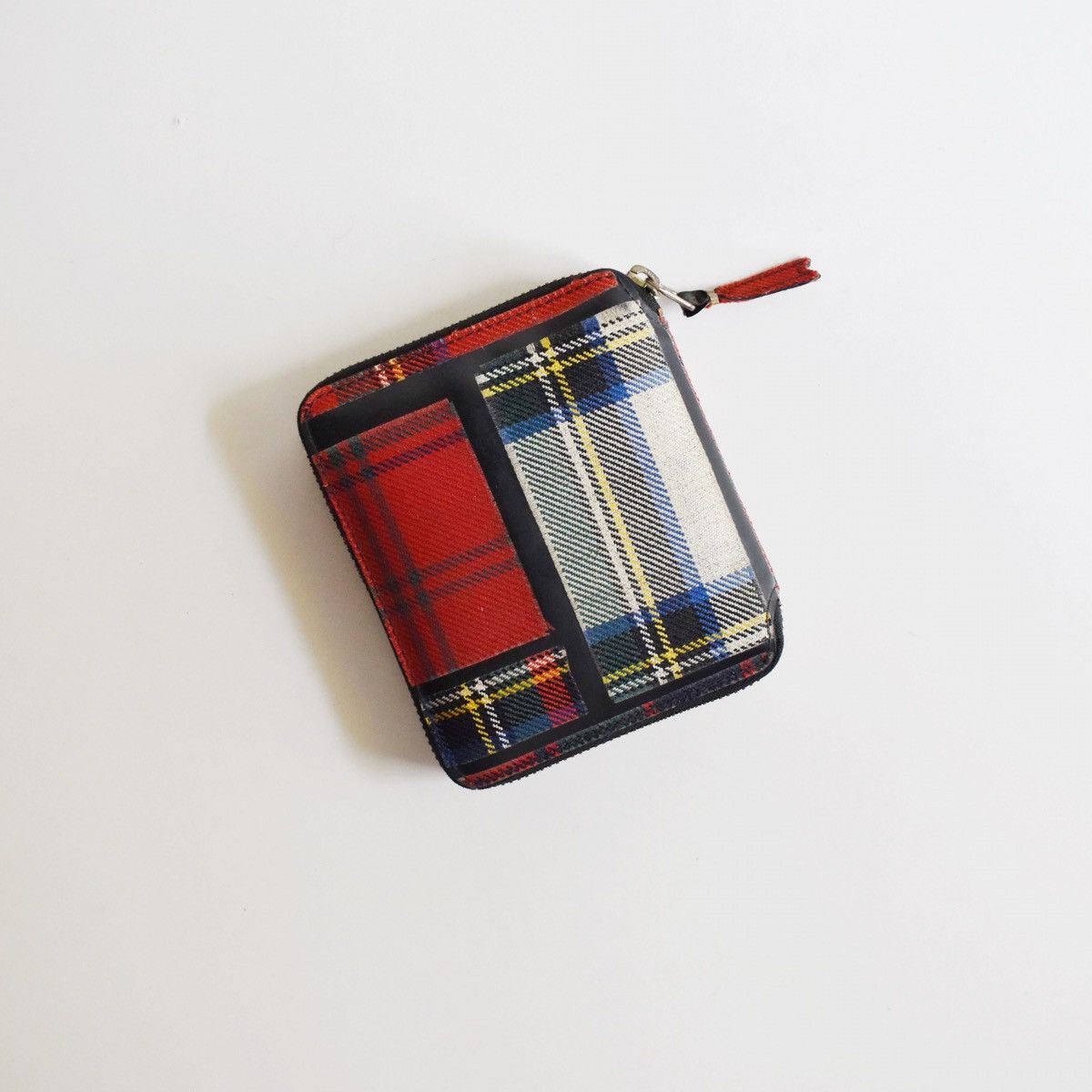 COMME des GARÇONS tartan patchwork leather zip wallet