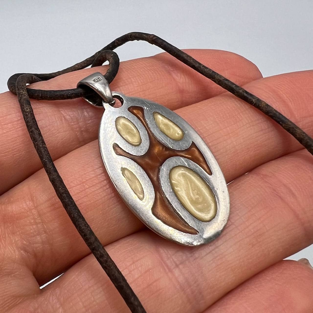 Vintage Vintage SterlingSilverLeather Lace Necklace Enamel Italy Size ONE SIZE - 2 Thumbnail