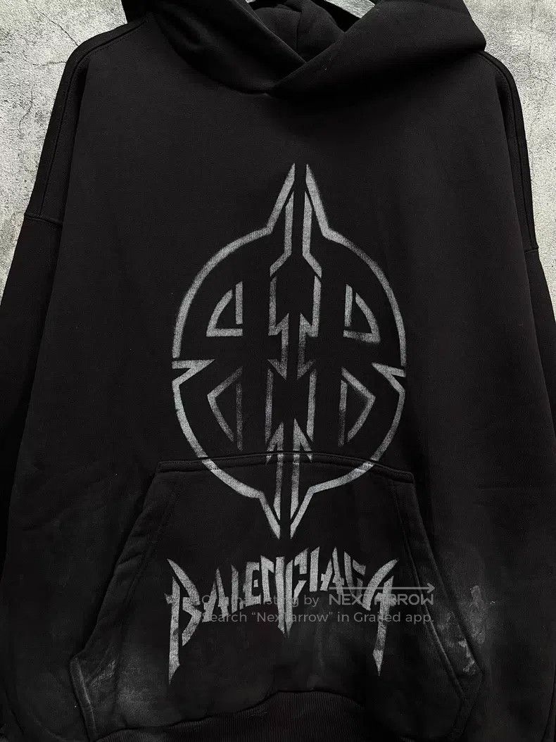 Balenciaga Balenciaga Lettering Logo Distressed Hooded Sweater Size US S / EU 44-46 / 1 - 3 Thumbnail