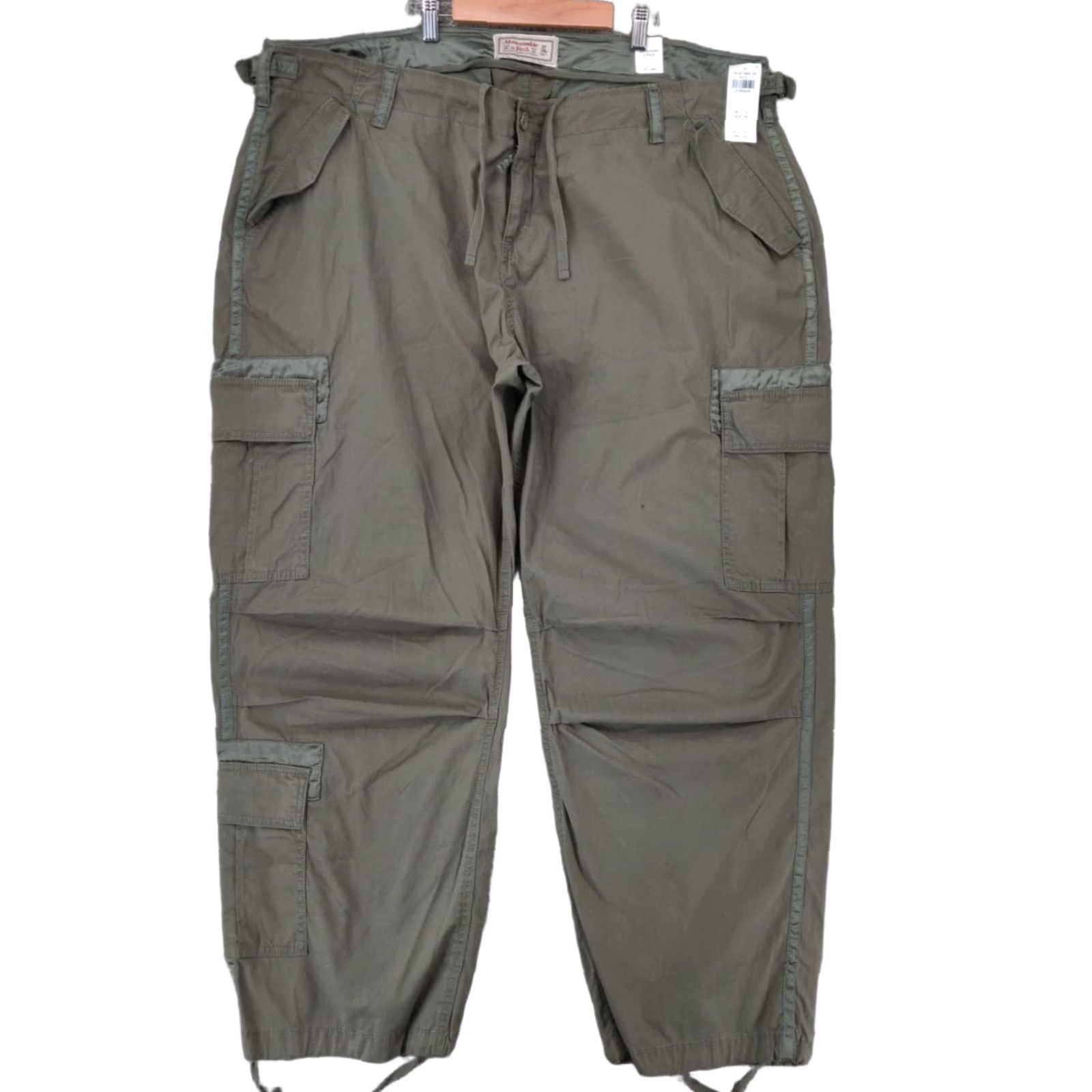 Abercrombie & Fitch VINTAGE Abercrombie & Fitch Cargo Pants Women Regular 37 Olive Green Relaxed Tapered 31in Inseam 40in Waist Styled Y2K Streetwear Mens? Womens Size 25" / US 0 / IT 36 - 1 Thumbnail