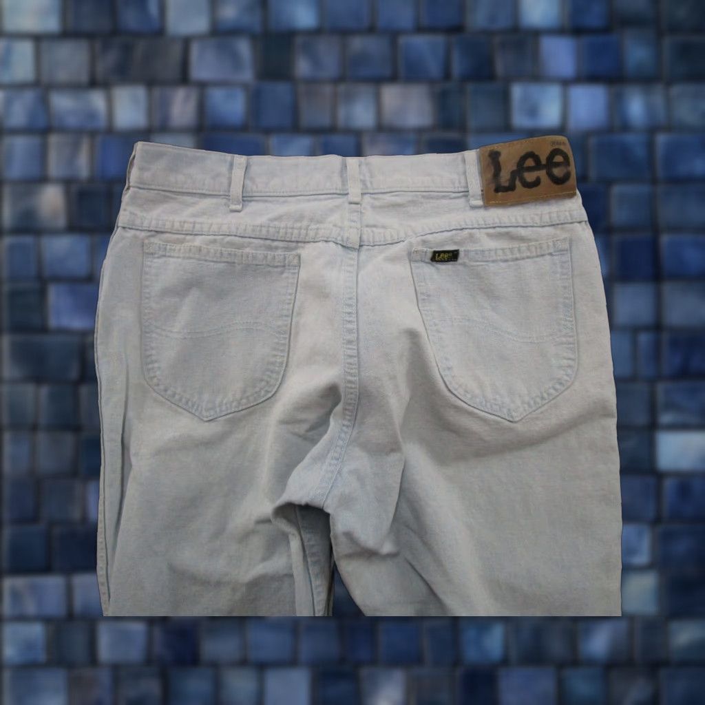 Lee VINTAGE Lee Riders Jeans SZ 34x30 Straight 80s 90s USA Light Blue Denim Man/Men Leather Logo Pattern 5-Pocket Union Made USA Lee Classic Fit Jeans Size US 34 / EU 50 - 1 Thumbnail
