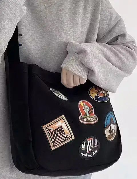Japanese Brand Fashion y2k patches canvas shoulder messenger bag vintage Size ONE SIZE - 4 Thumbnail