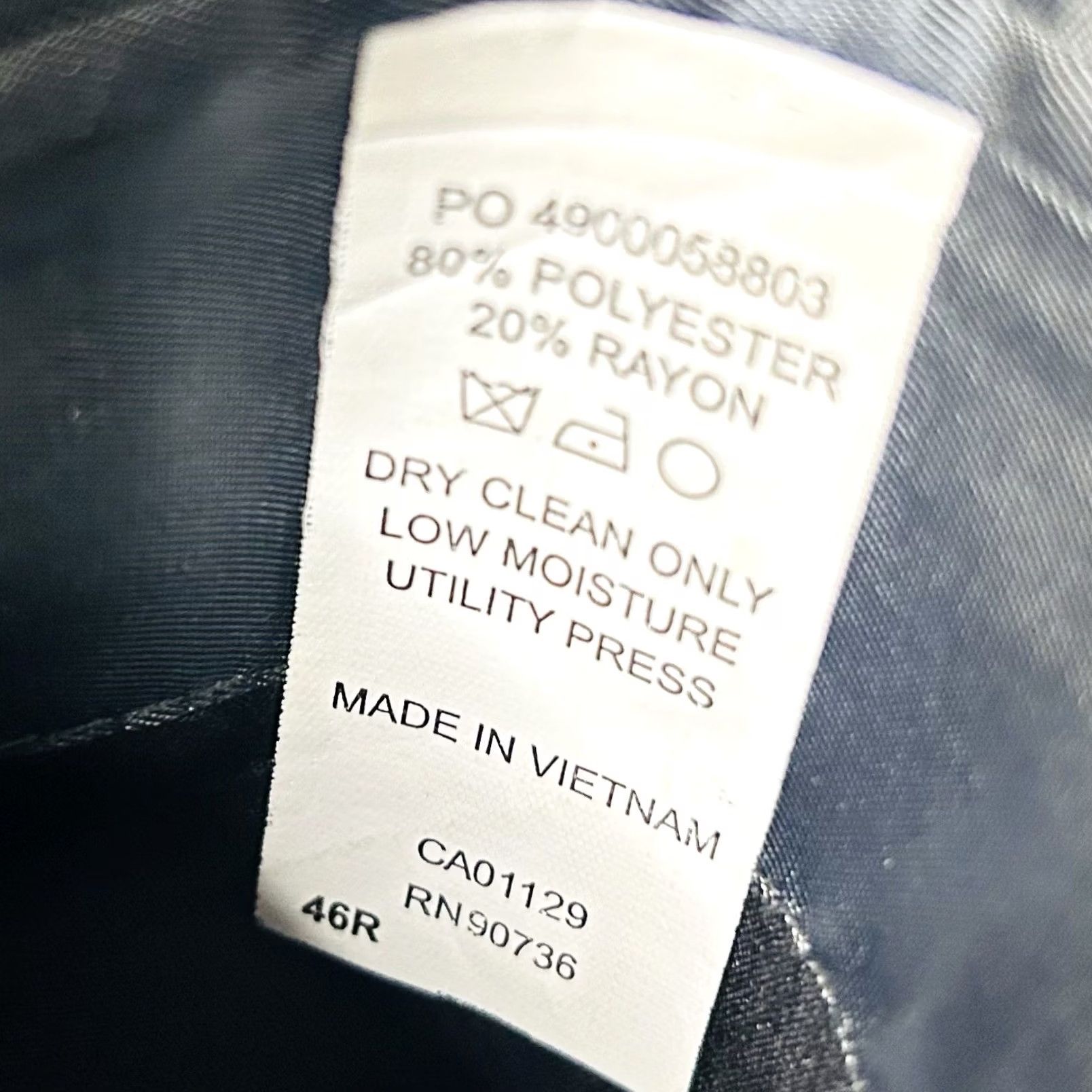 Calvin Klein Calvin Klein Sport Coat Gray Herringbone Two Button Double Vented 46R Regular Mens Coat 46 Gray Polyester Rayon Notch Lapel Two-Button Vintage No Size US XS / EU 42 / 0 - 4 Thumbnail