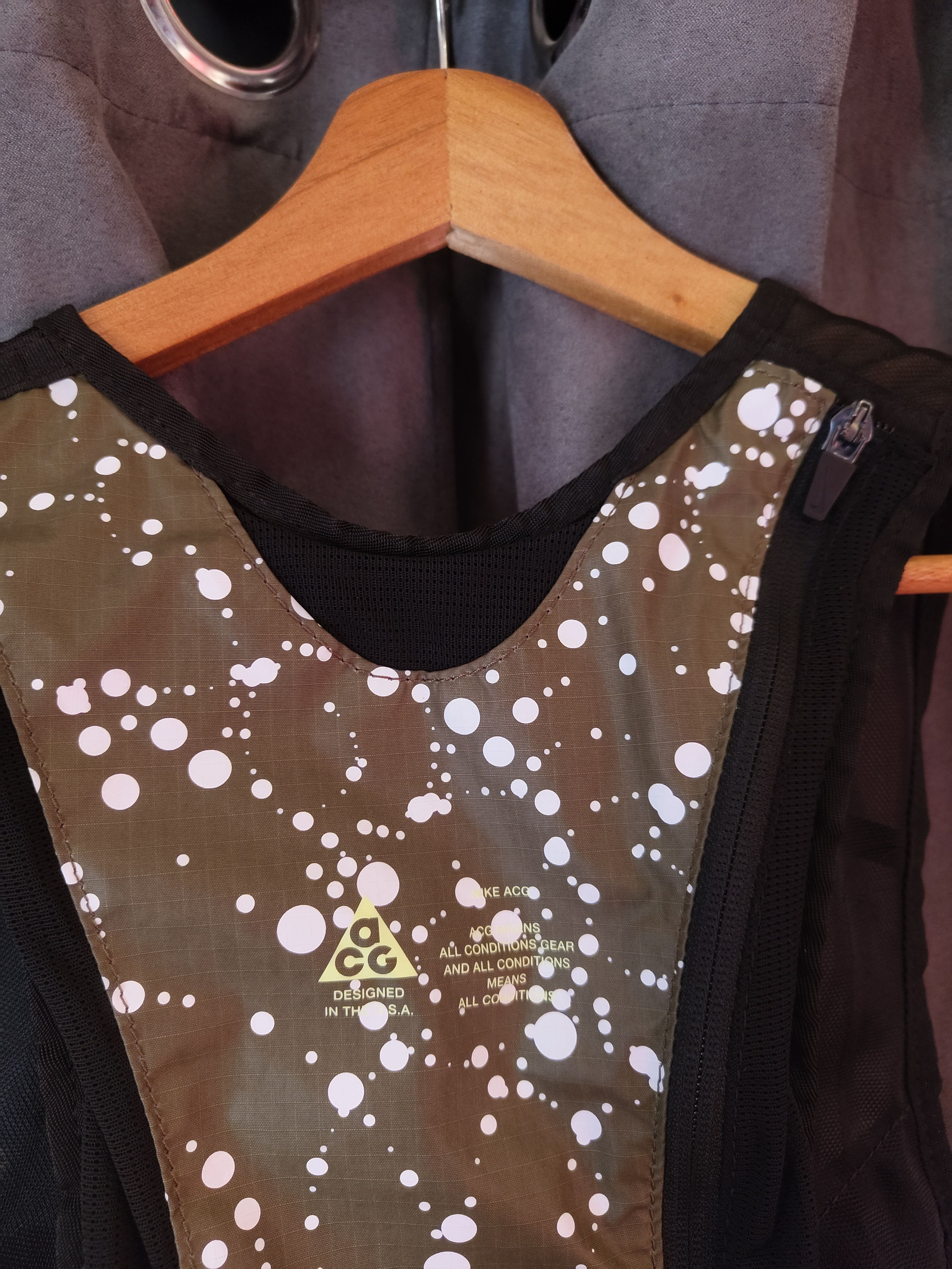 Errolson Hugh Hydratation Vest Nikelab ACG Size ONE SIZE - 7 Thumbnail