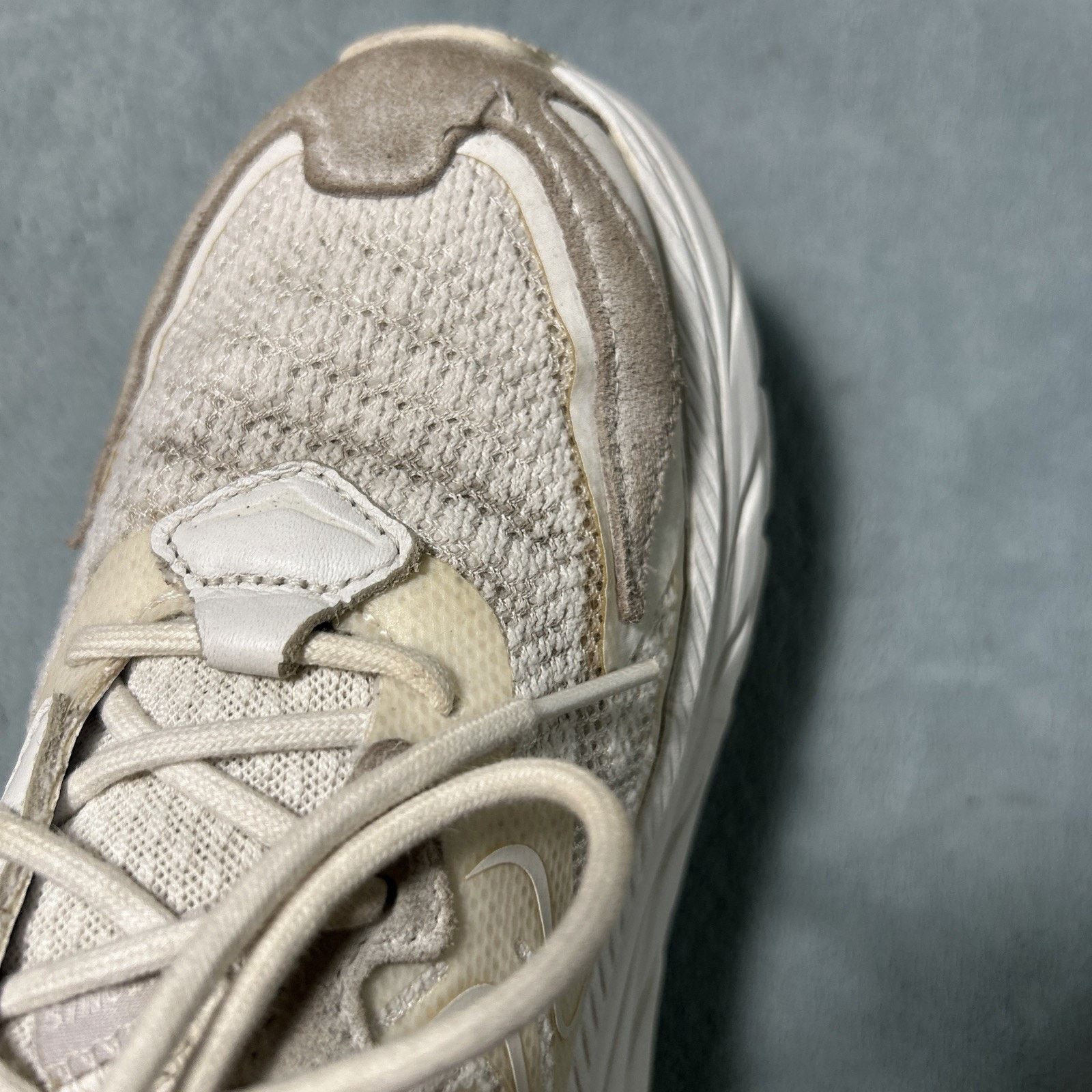 Hoka Hoka Clifton LS 8.5 Mens Barley Milk White Trail Running Gym Size US 8.5 / EU 41-42 - 10 Thumbnail