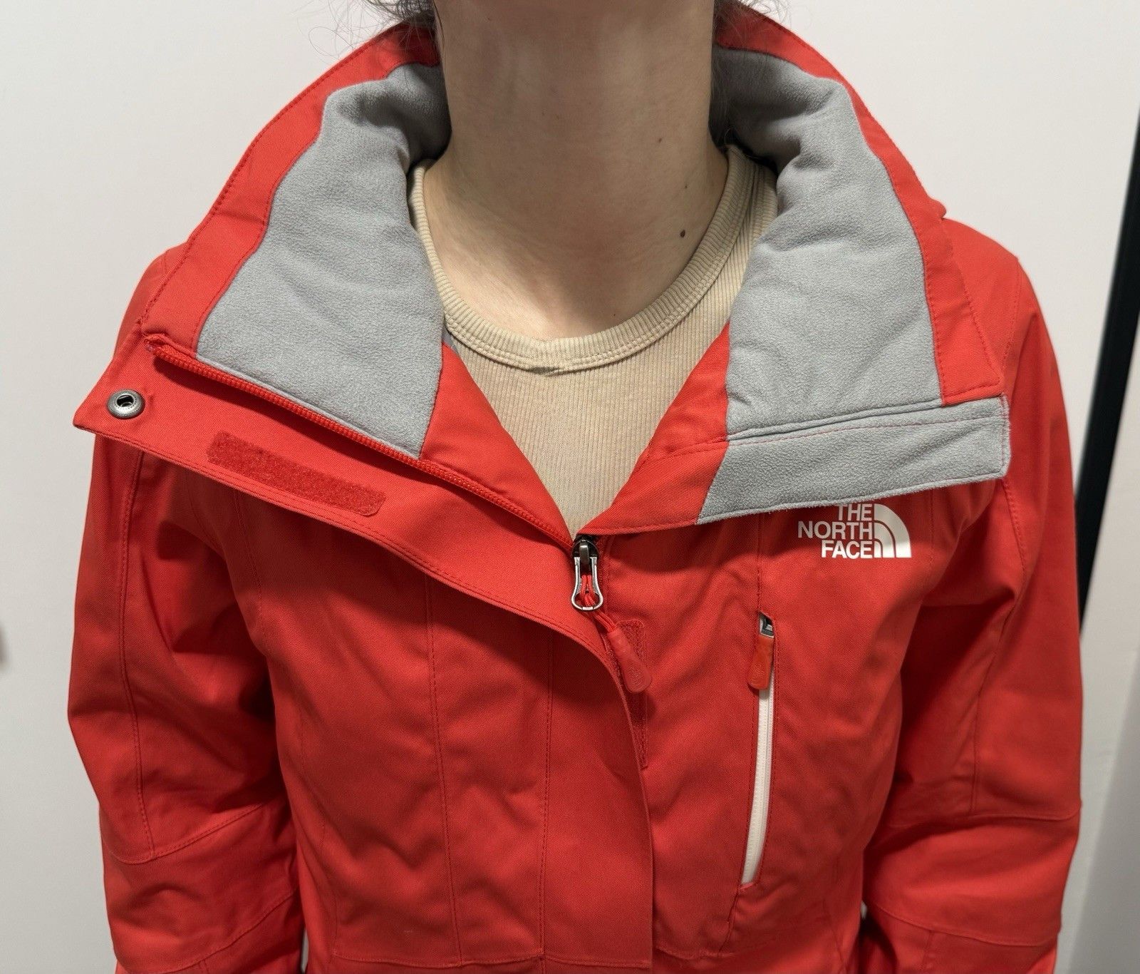 The North Face DDP The North Face Womens Ski Red Hood Snowboard Jacket Size M / US 6-8 / IT 42-44 - 2 Thumbnail