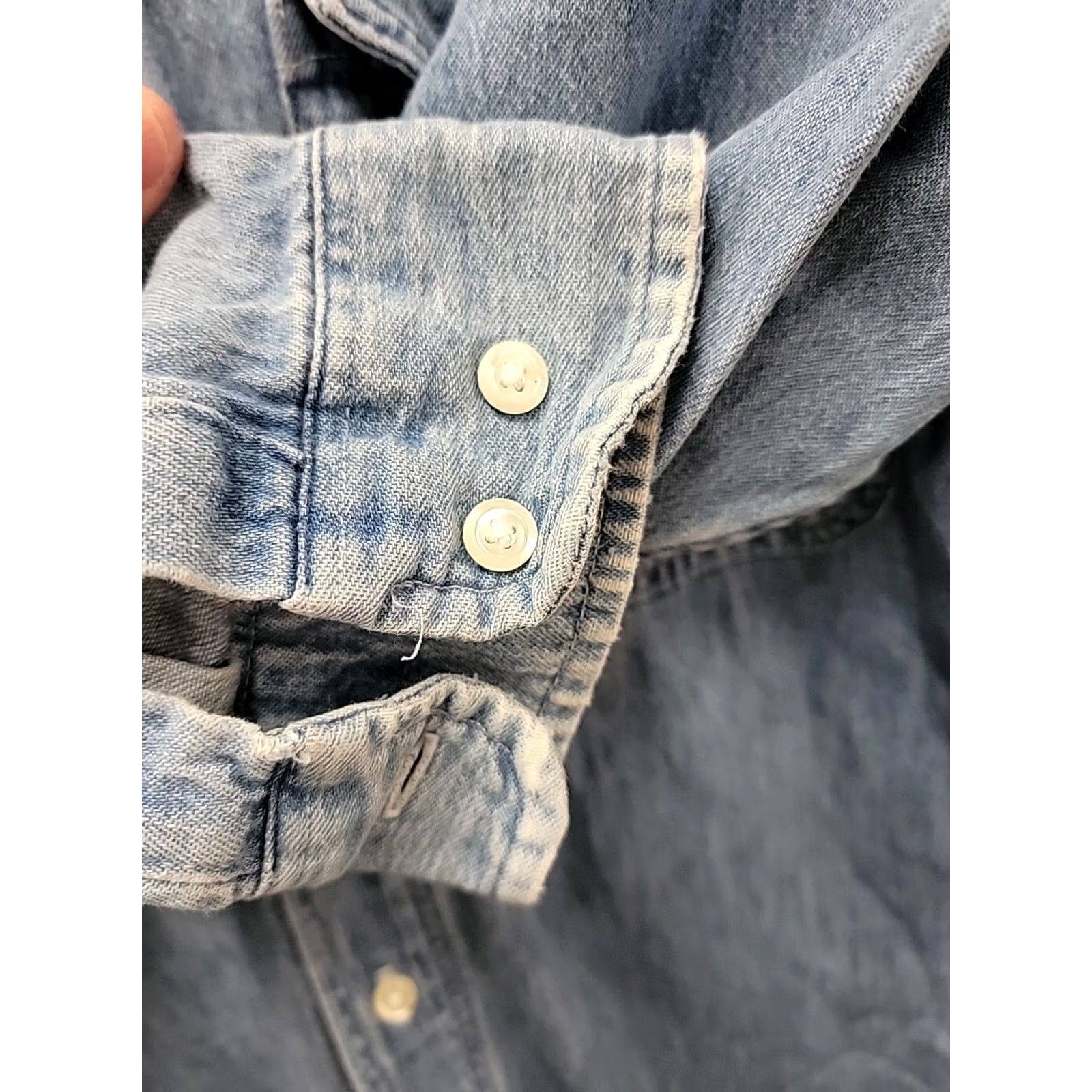 Gap VINTAGE Gap Denim Shirt Men L Blue Cotton Denim Button-Up Shirt Mens 90s (if applicable) Size US L / EU 52-54 / 3 - 6 Thumbnail