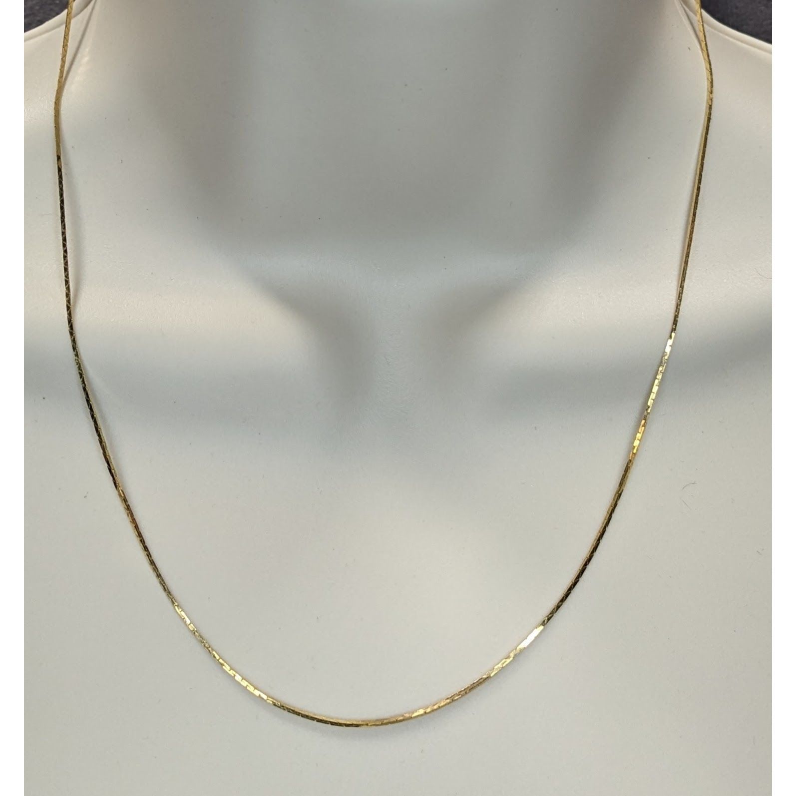 Other Classic Elegant Tone Flat Snake Chain Necklace Gold Tone Wit Size ONE SIZE - 1 Thumbnail