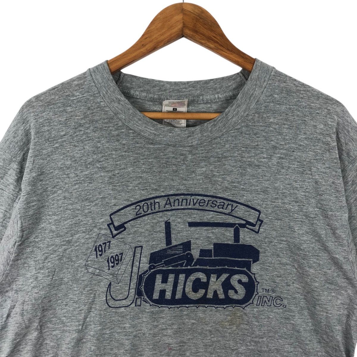 Fruit Of The Loom Vintage 1997 J. HICKS INC Tractor 20th Anniversary Tee Shirt Size US L / EU 52-54 / 3 - 2 Thumbnail