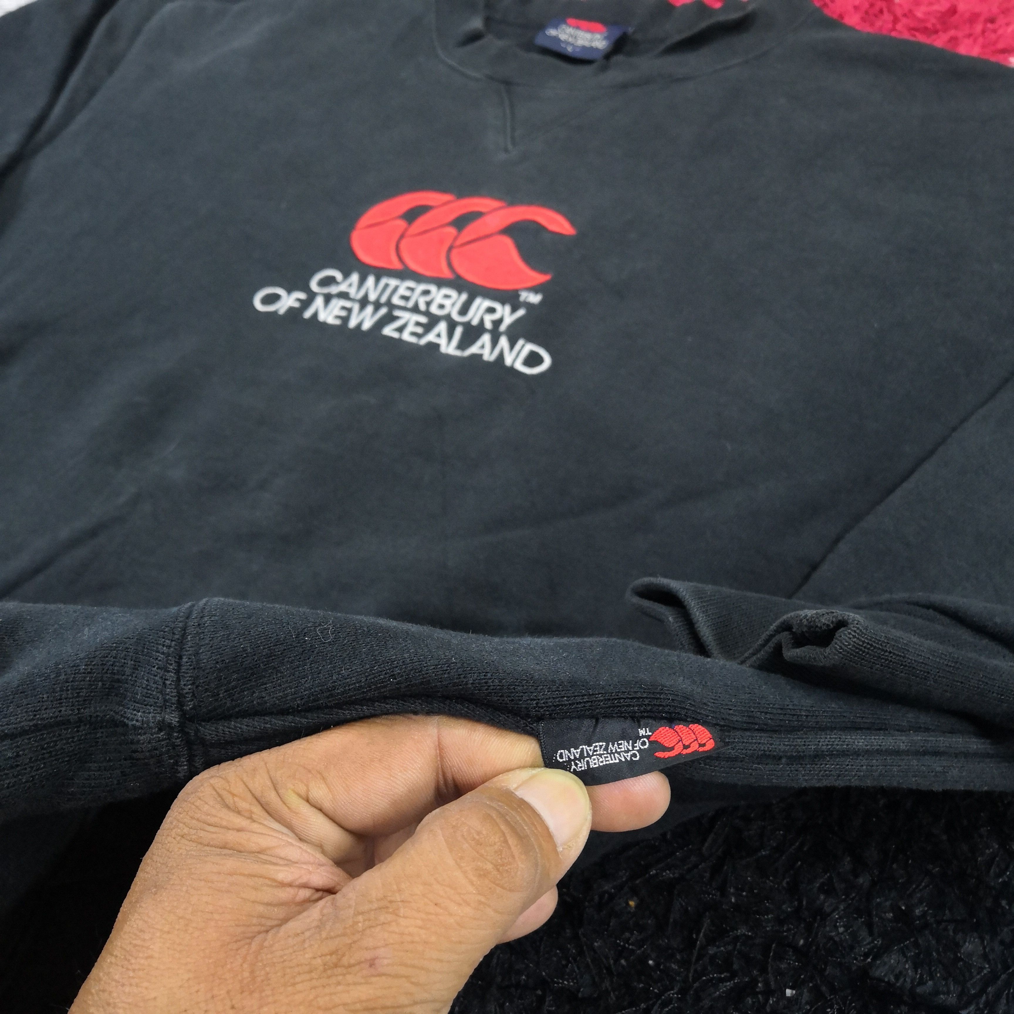 Canterbury of New Zealand × Vintage Vtg 90s Canterbury Sweatshirt Canterbury All Black Sweater Size US L / EU 52-54 / 3 - 4 Thumbnail