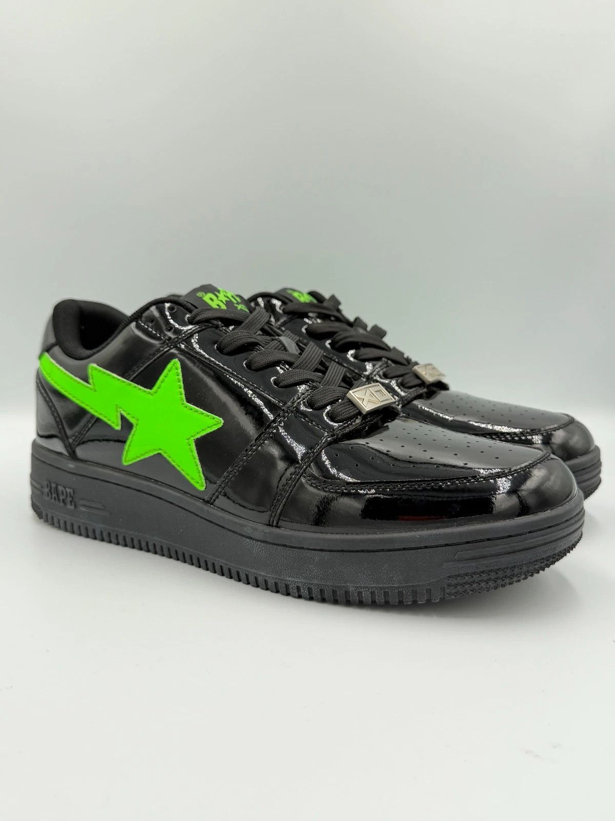 Bape × XO XO x BAPE Bapesta M2 Low Black Green Patent The Weeknd Size US 10.5 / EU 43-44 - 1 Thumbnail