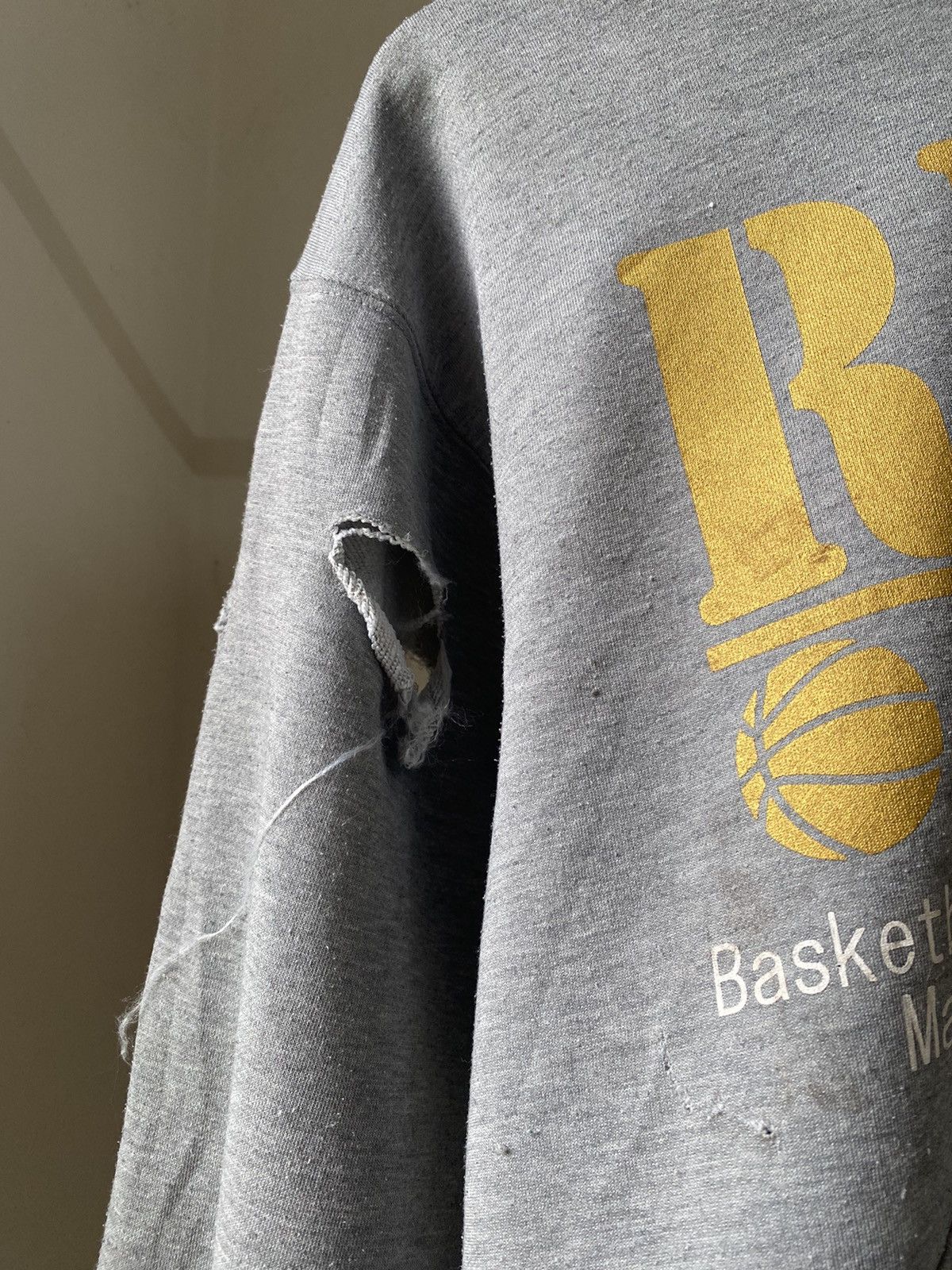 Japanese Brand × NBA Hitoshima Basketball Hoodie Distressed 90s Size US M / EU 48-50 / 2 - 7 Thumbnail