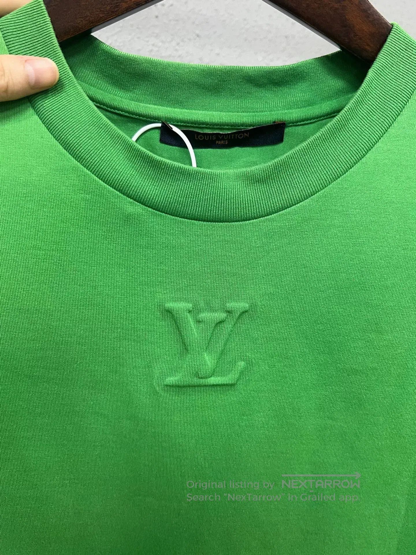 Louis Vuitton louis vuitton green embossed logo short sleeve. Size US L / EU 52-54 / 3 - 3 Thumbnail