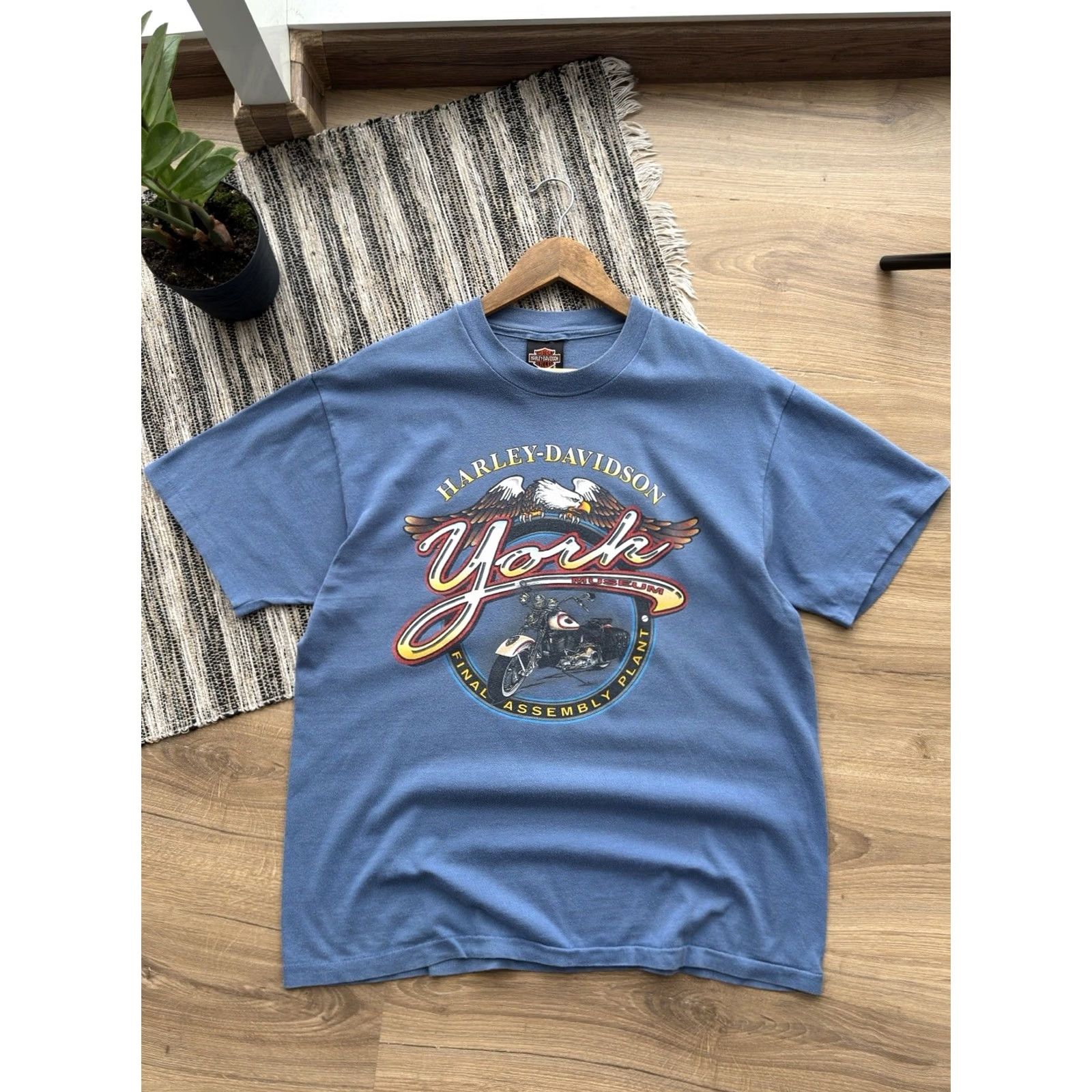 Harley Davidson VINTAGE Harley-Davidson T-Shirt Men L Blue 90s York Museum Single Stitch Logo Theme 80s 90s Biker Cartoon USA Streetwear Merch 3d Emblem Size US L / EU 52-54 / 3 - 3 Thumbnail