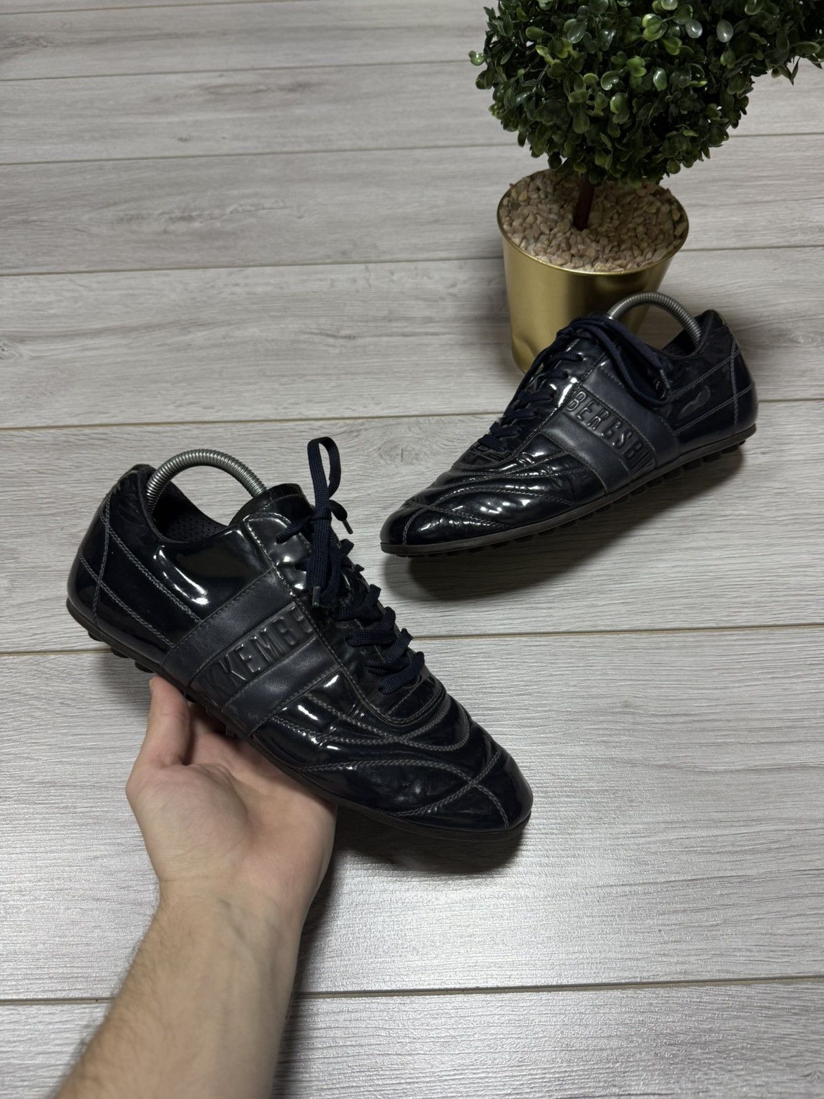 Dirk Bikkembergs Bikkembergs dark blue lacquered sneakers shoes Size US 8 / EU 41 - 1 Thumbnail