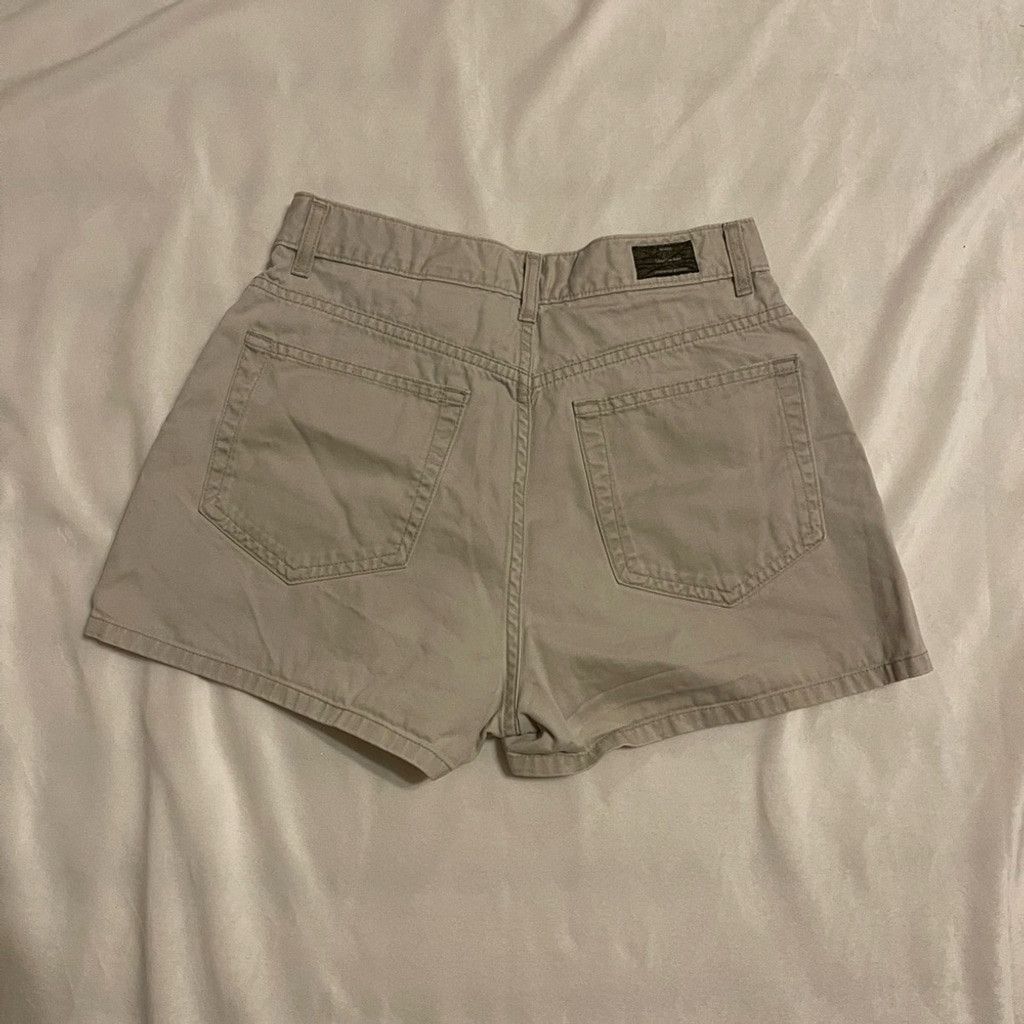 Calvin Klein Calvin Klein Women's Khaki Shorts size S Size 26" / US 2 / IT 38 - 2 Thumbnail