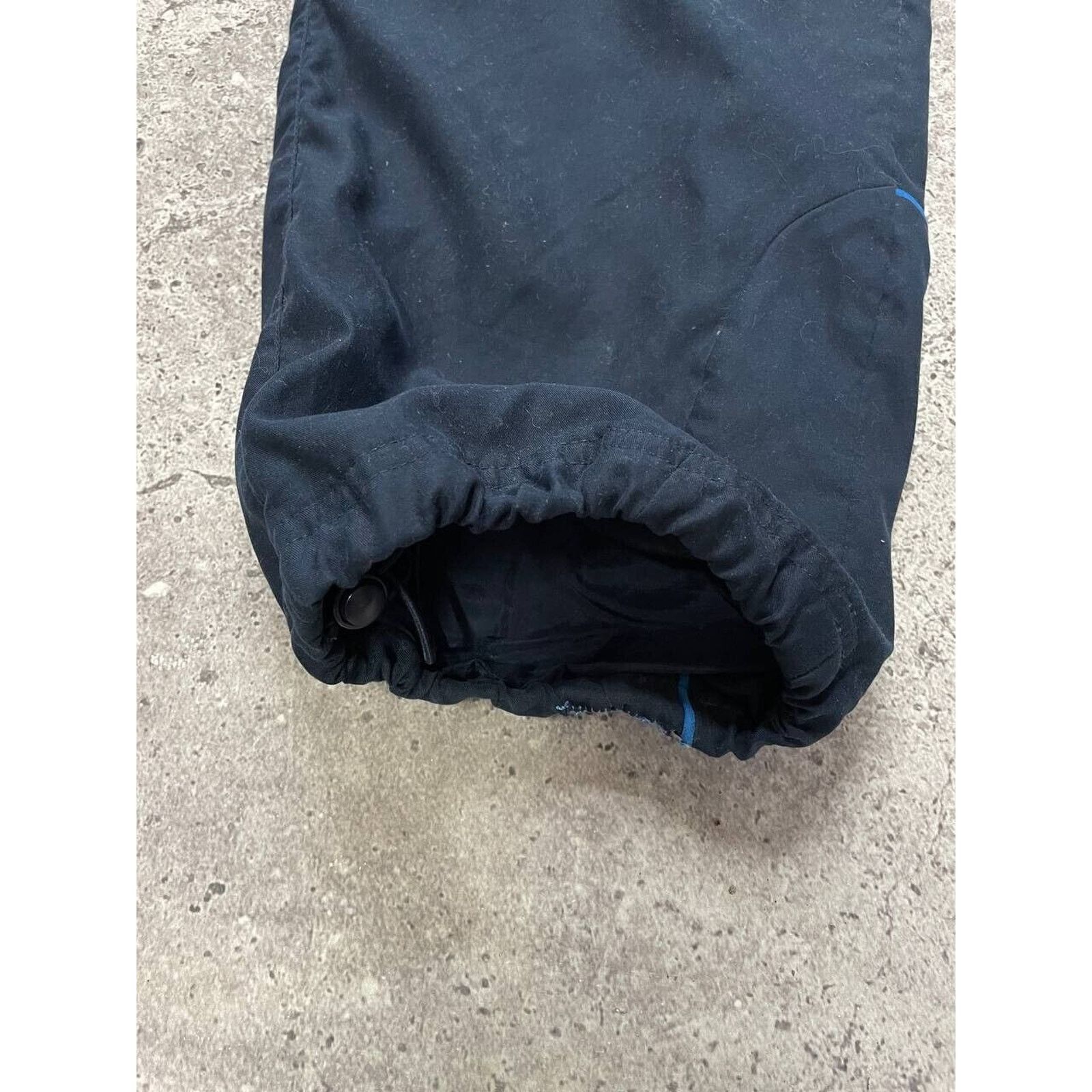 Adidas × Vintage Vintage Adidas Black Track Pants Medium Red Logo Mesh Lined Size US 30 / EU 46 - 7 Thumbnail