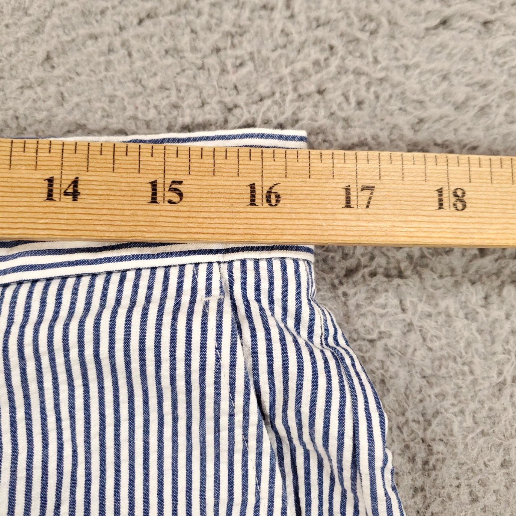 Brooks Brothers Brooks Brothers Seersucker Shorts Mens 33 Blue White Pinstripes Bermuda Casual Preppy Shirts? Size US 33 - 3 Thumbnail