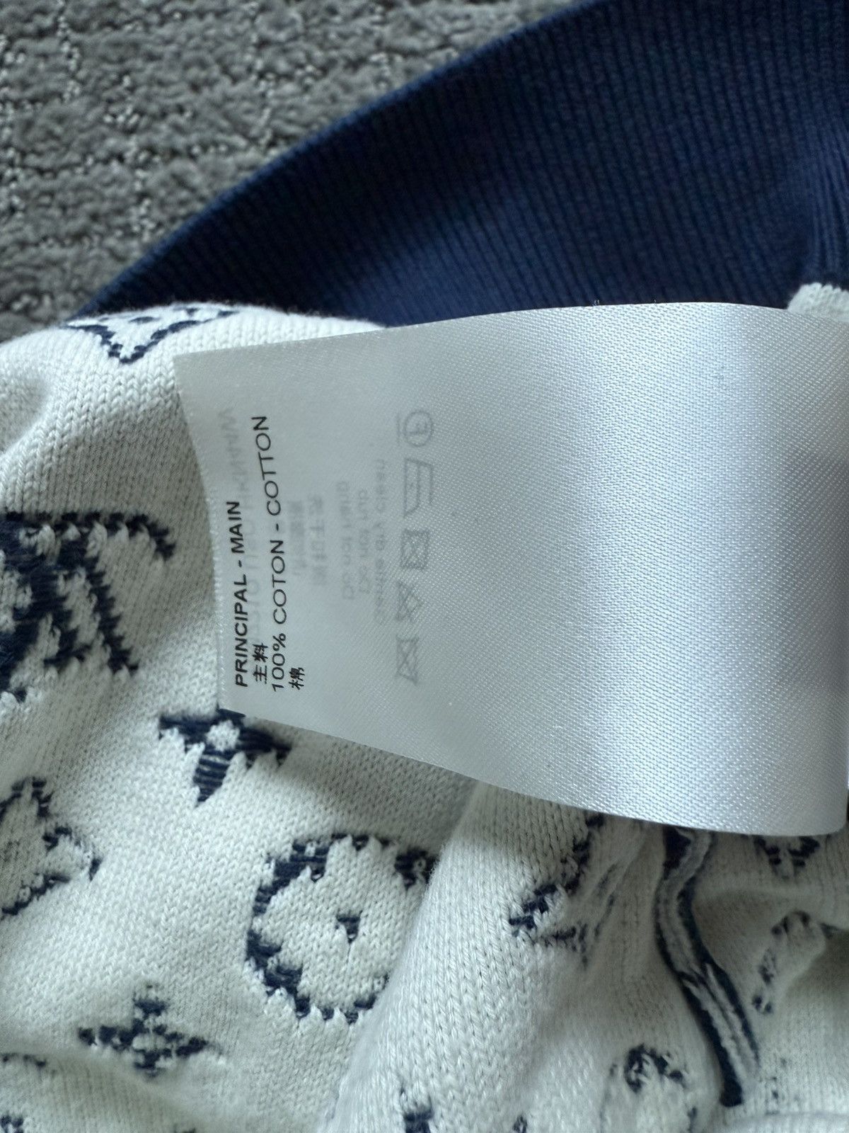 Louis Vuitton MONOGRAM KNIT CREWNECK SWEATSHIRT Size US S / EU 44-46 / 1 - 6 Thumbnail