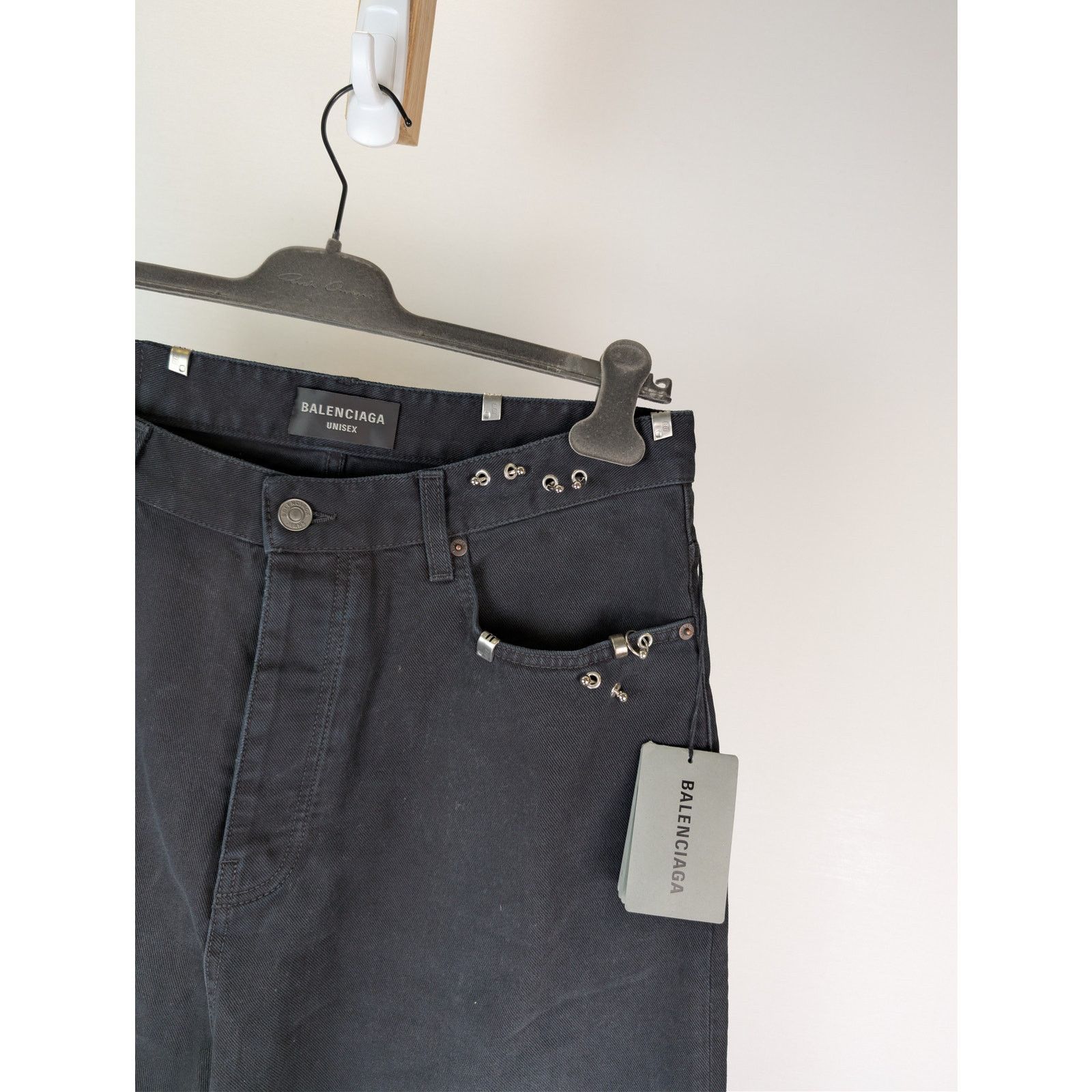 Balenciaga o1rshd1 Q:2 / Left Hand Denim Pierced Baggy Pants in Black Size US 32 / EU 48 - 4 Thumbnail