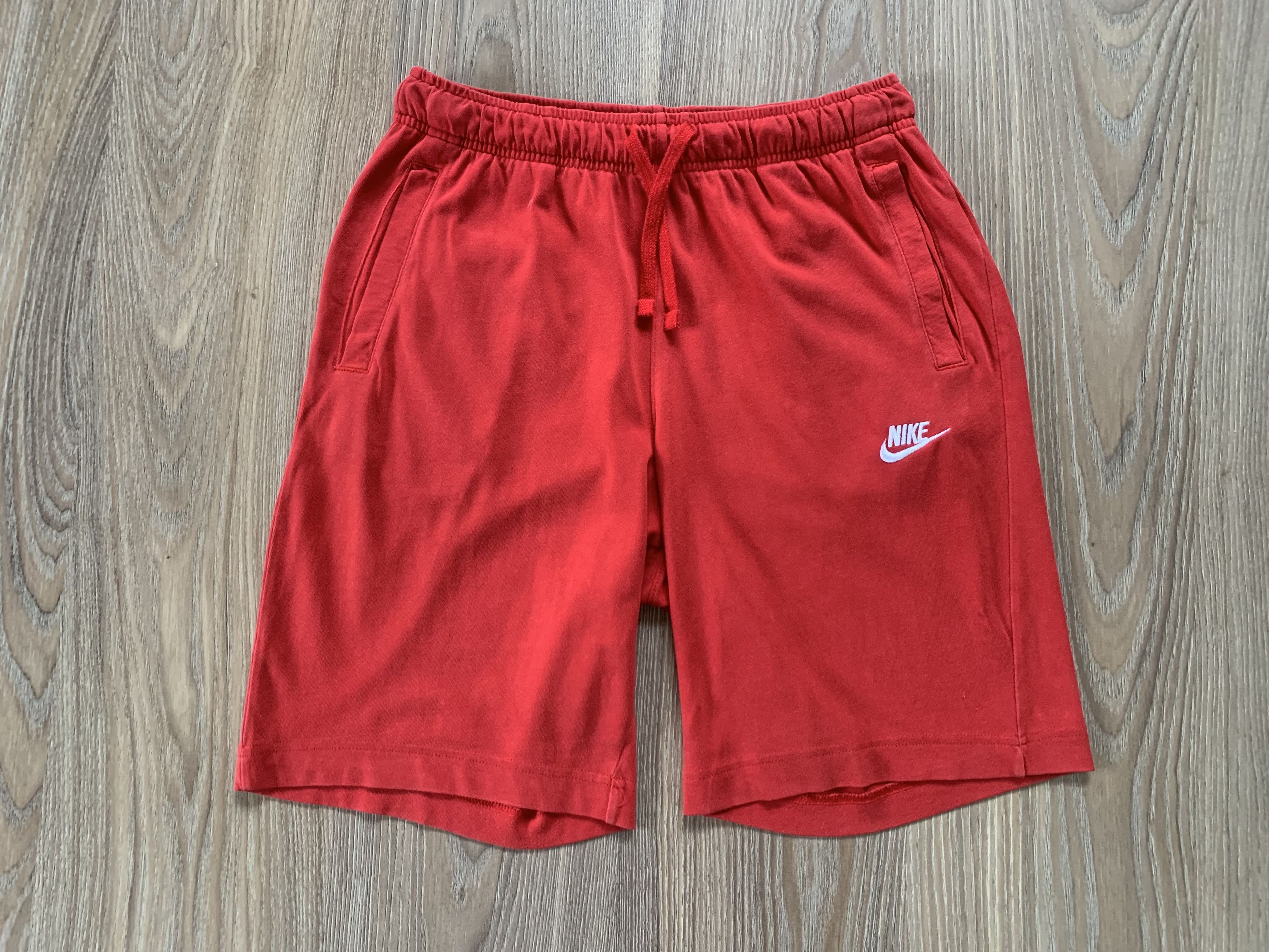 Nike Nike Sportswear Red Shorts Size US 30 / EU 46 - 2 Thumbnail
