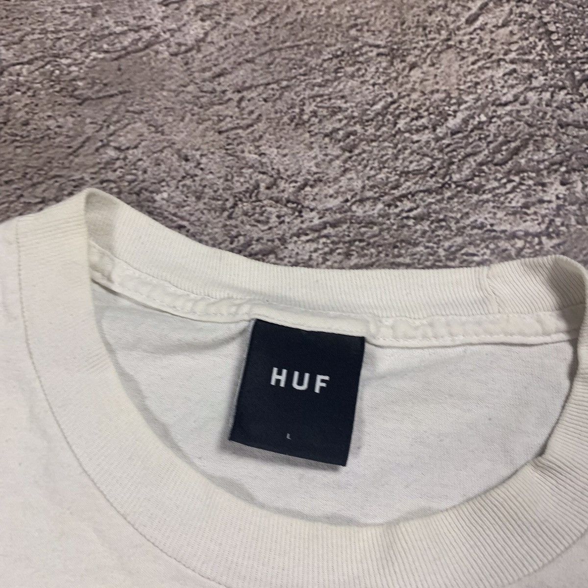 Vintage Vintage Y2K HUF Graphic Tee Weed Leaf Streetwear Skate L Size US L / EU 52-54 / 3 - 5 Thumbnail