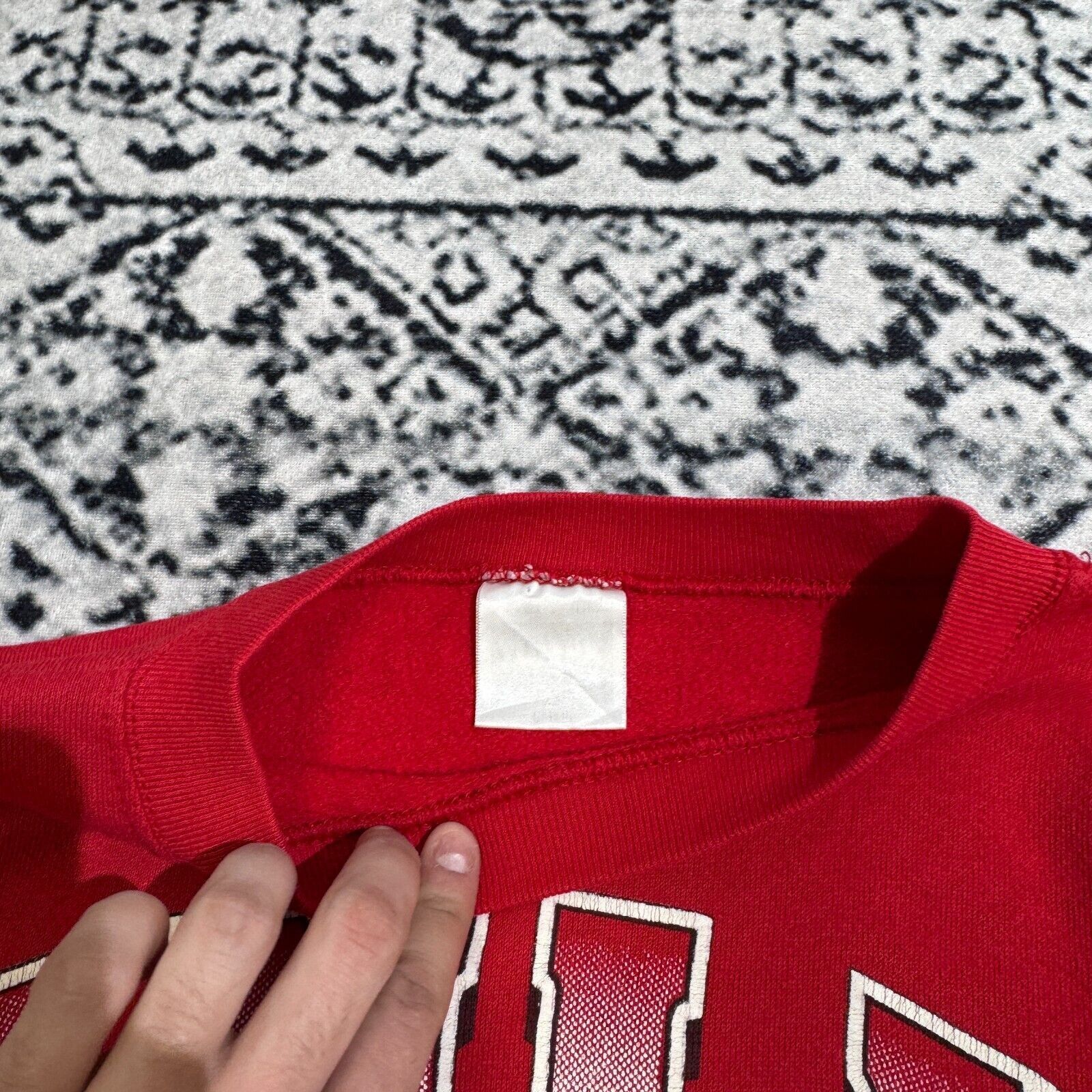 Vintage Vintage Red Cotton Crewneck Size M Y2K 90s UNLV Rebels rugby Size US M / EU 48-50 / 2 - 7 Thumbnail