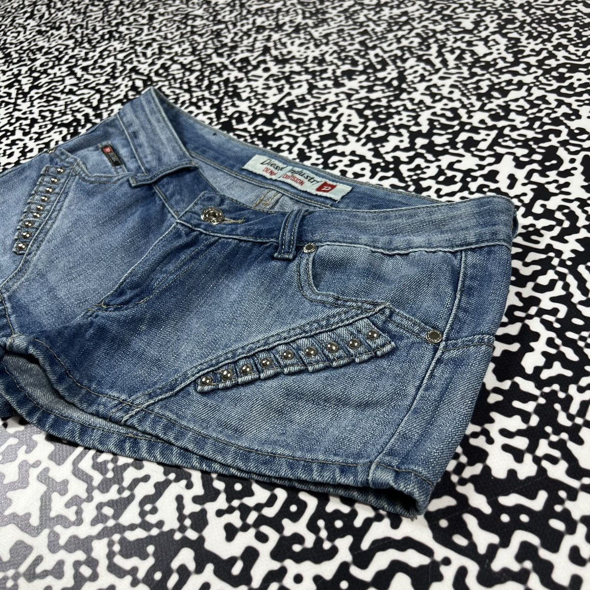 Diesel Vintage Y2K Diesel Japanese Style Retro Sexy Denim Shorts Size 30" / US 8 / IT 44 - 10 Thumbnail