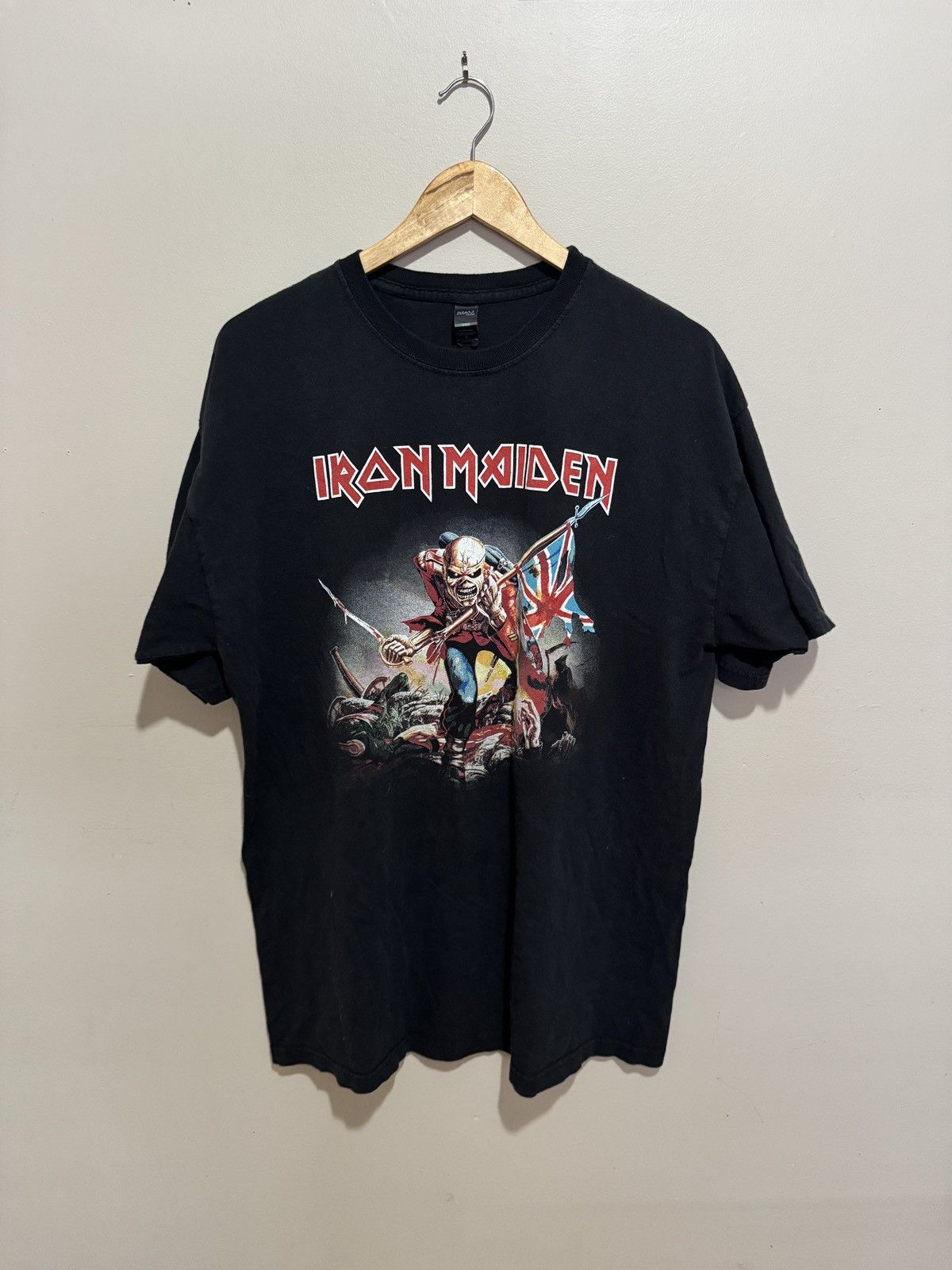 Iron Maiden 2000’s Iron Maiden The Trooper T-shirt Size US XL / EU 56 / 4 - 1 Thumbnail