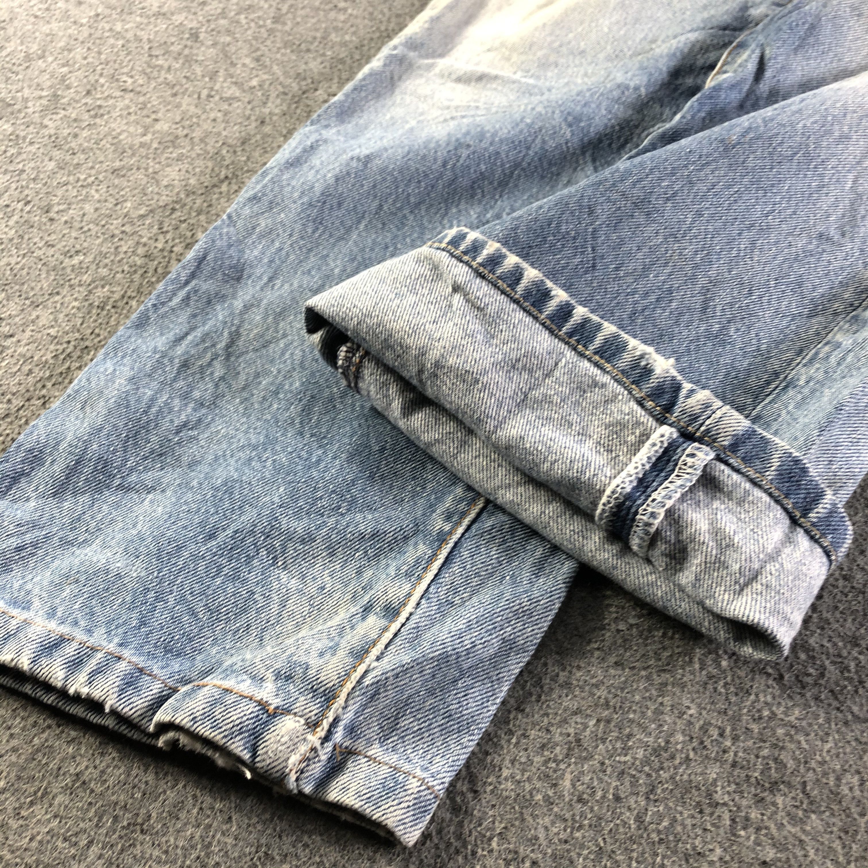 Levi's 90s Vintage Light Wash Levis 501 Jeans-J4537 Size US 26 / EU 42 - 5 Thumbnail