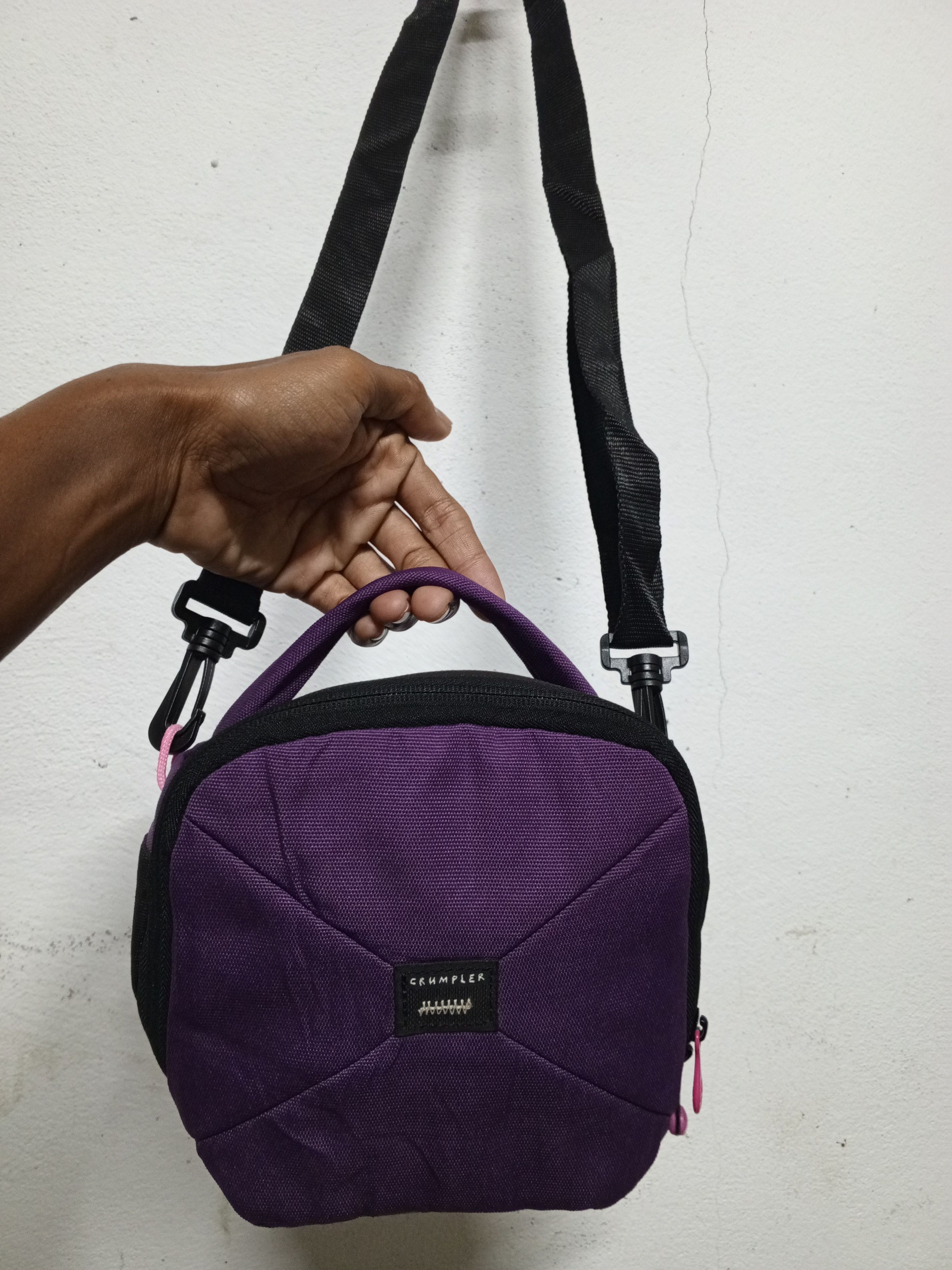 Crumpler 💥BINDING OFFER💥CRUMPLER SLIMBAG 🟣 Size ONE SIZE - 2 Thumbnail