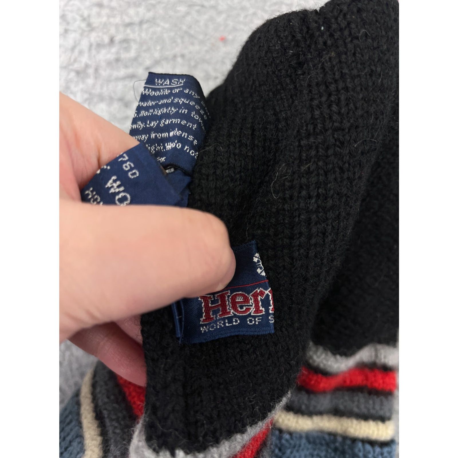 Vintage Herman's Beanie Toque Adult One Size Black Red White Stripe 100% Wool Ski Winter Size ONE SIZE - 7 Thumbnail