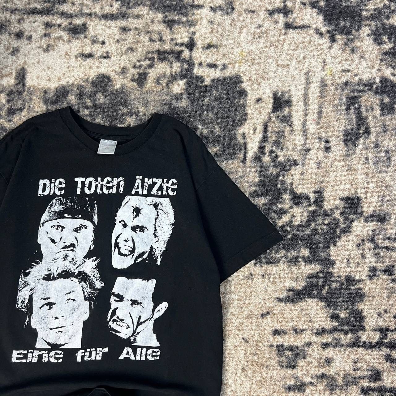 Band Tees Die Toten Arzte Vintage Y2K Rock Band T-Shirt 2TS18 Size US L / EU 52-54 / 3 - 2 Thumbnail