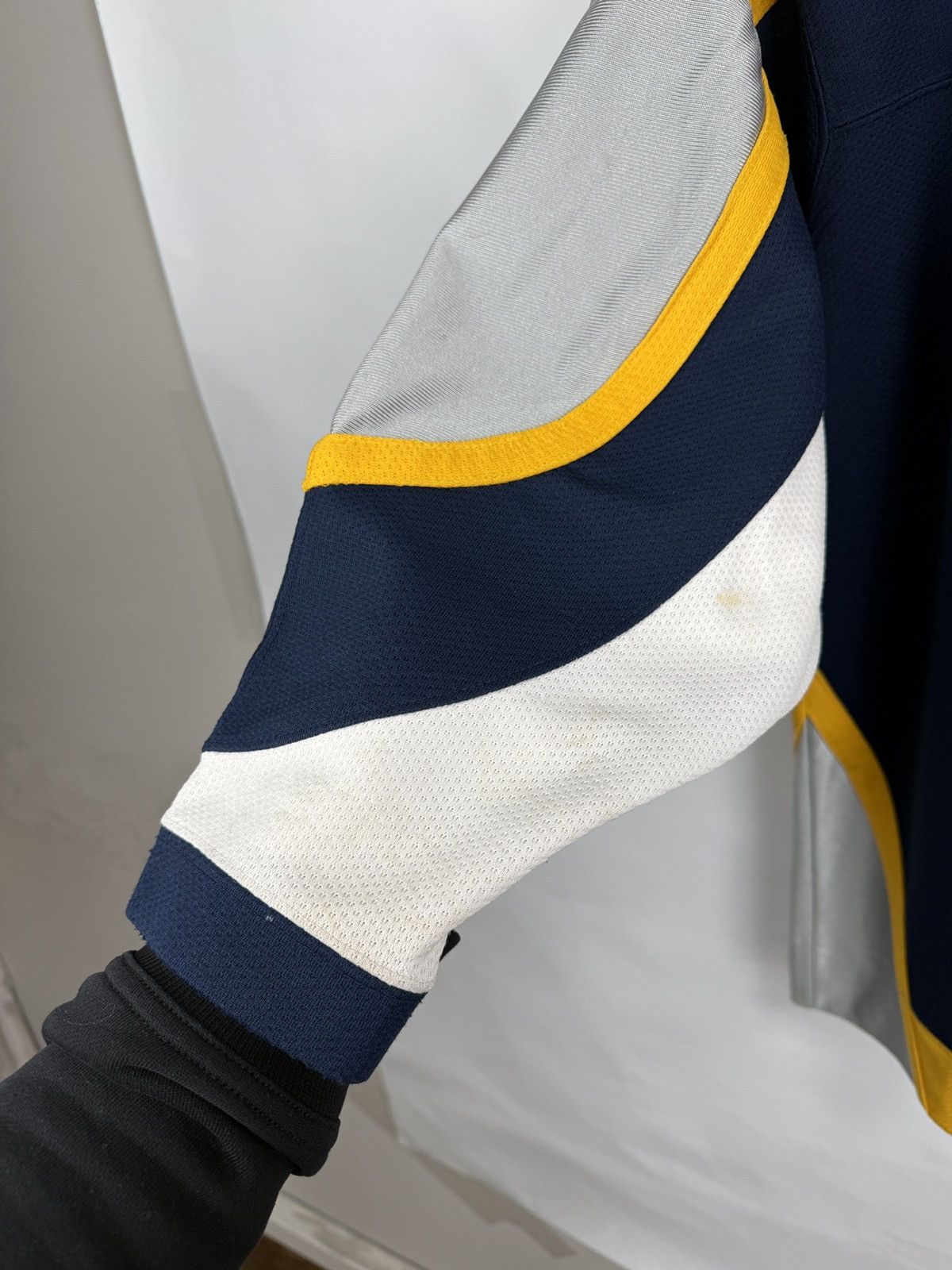 Starter 🇺🇸 Vintage 90s Starter Nashville Predators NHL Hockey Jersey Size US S / EU 44-46 / 1 - 16 Thumbnail