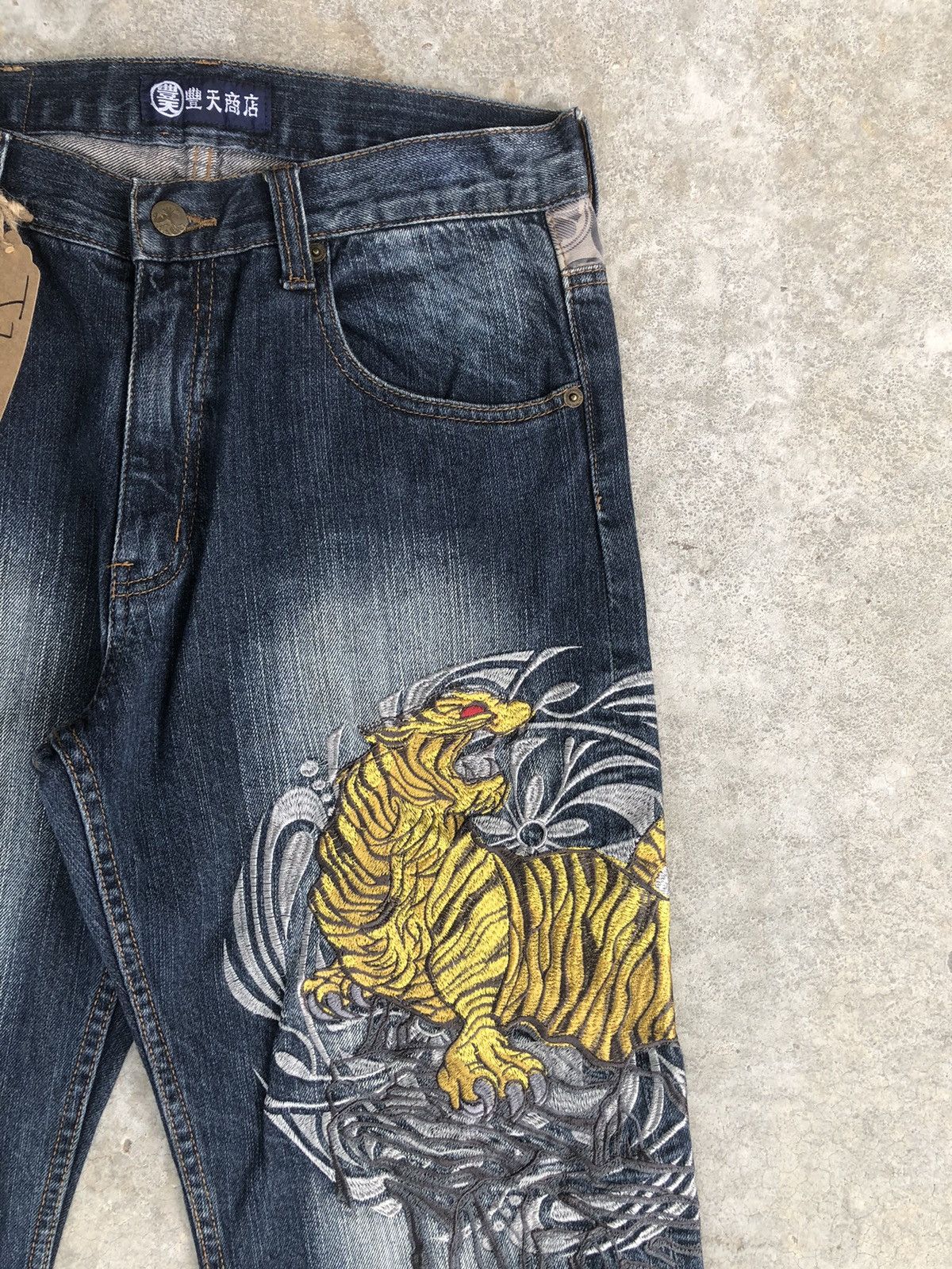Japanese Brand Japanese Buden Tiger Embroidered Jeans Distressed Jeans Size US 31 - 4 Thumbnail