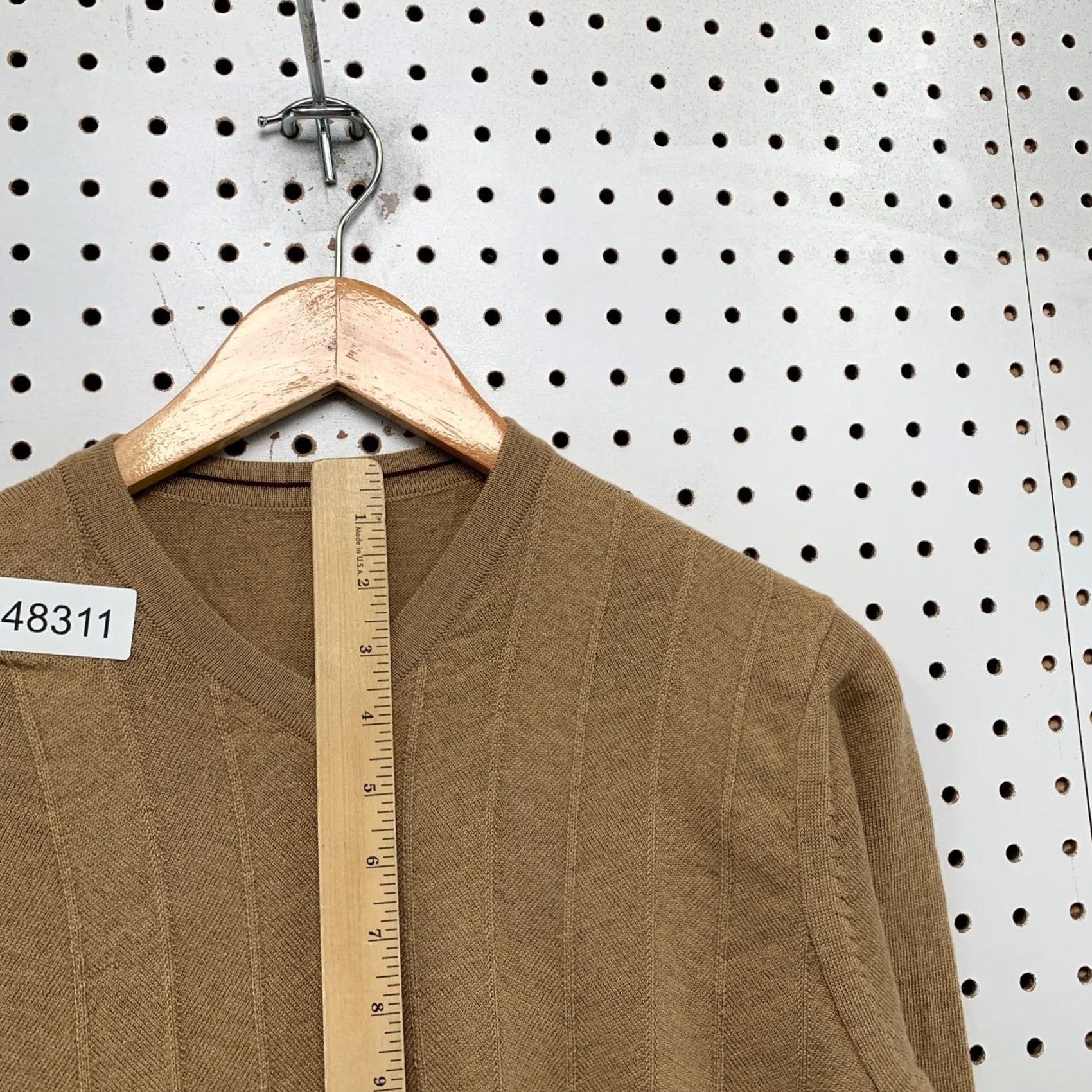 Banana Republic Banana Republic Men M Camel Tan 100% Extra Fine Merino Wool V-Neck Sweater Size US M / EU 48-50 / 2 - 7 Thumbnail