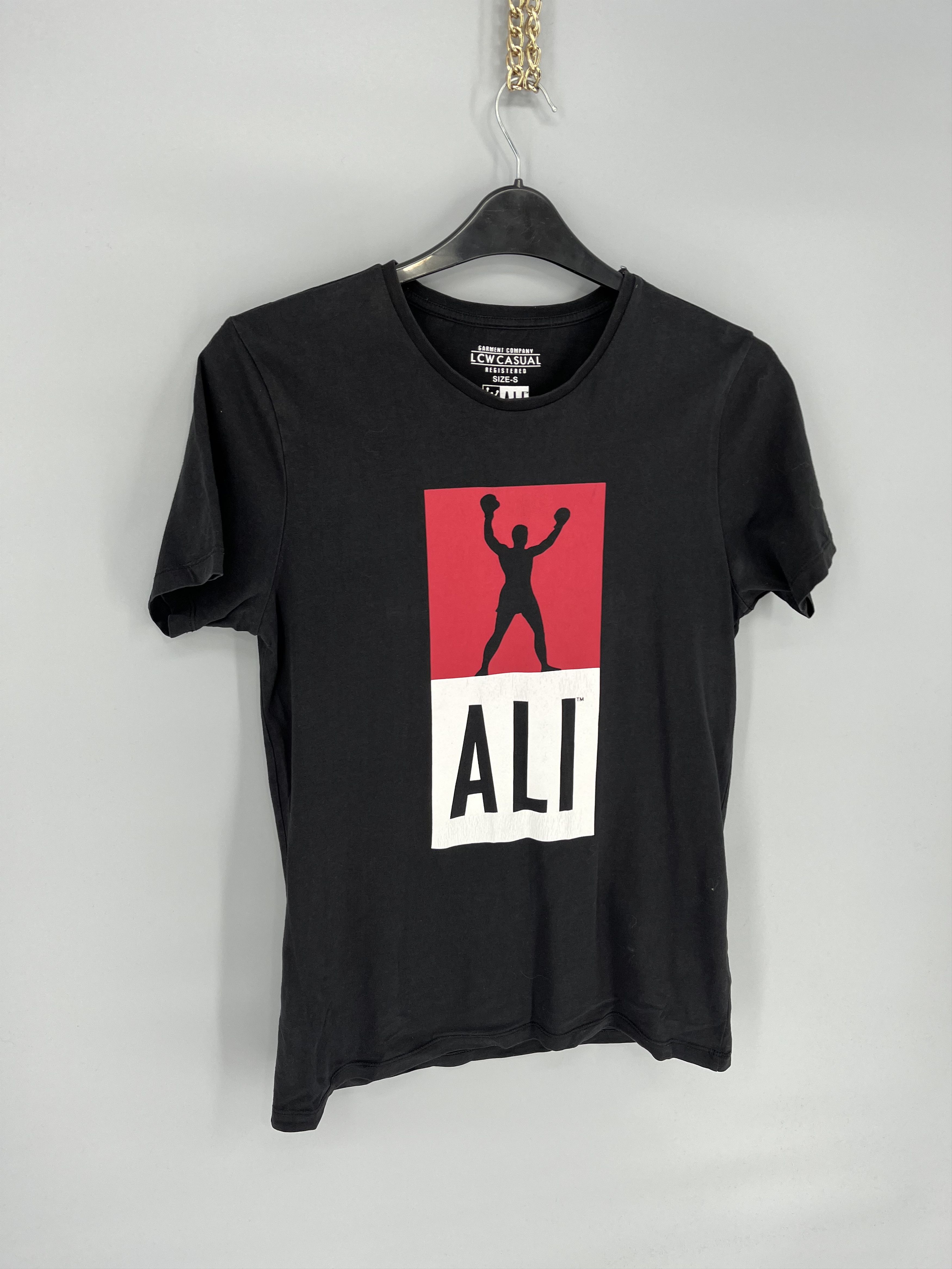 Vintage Y2K The Greatest Muhammad Ali American Boxer Faded Tshirts Size US S / EU 44-46 / 1 - 2 Thumbnail